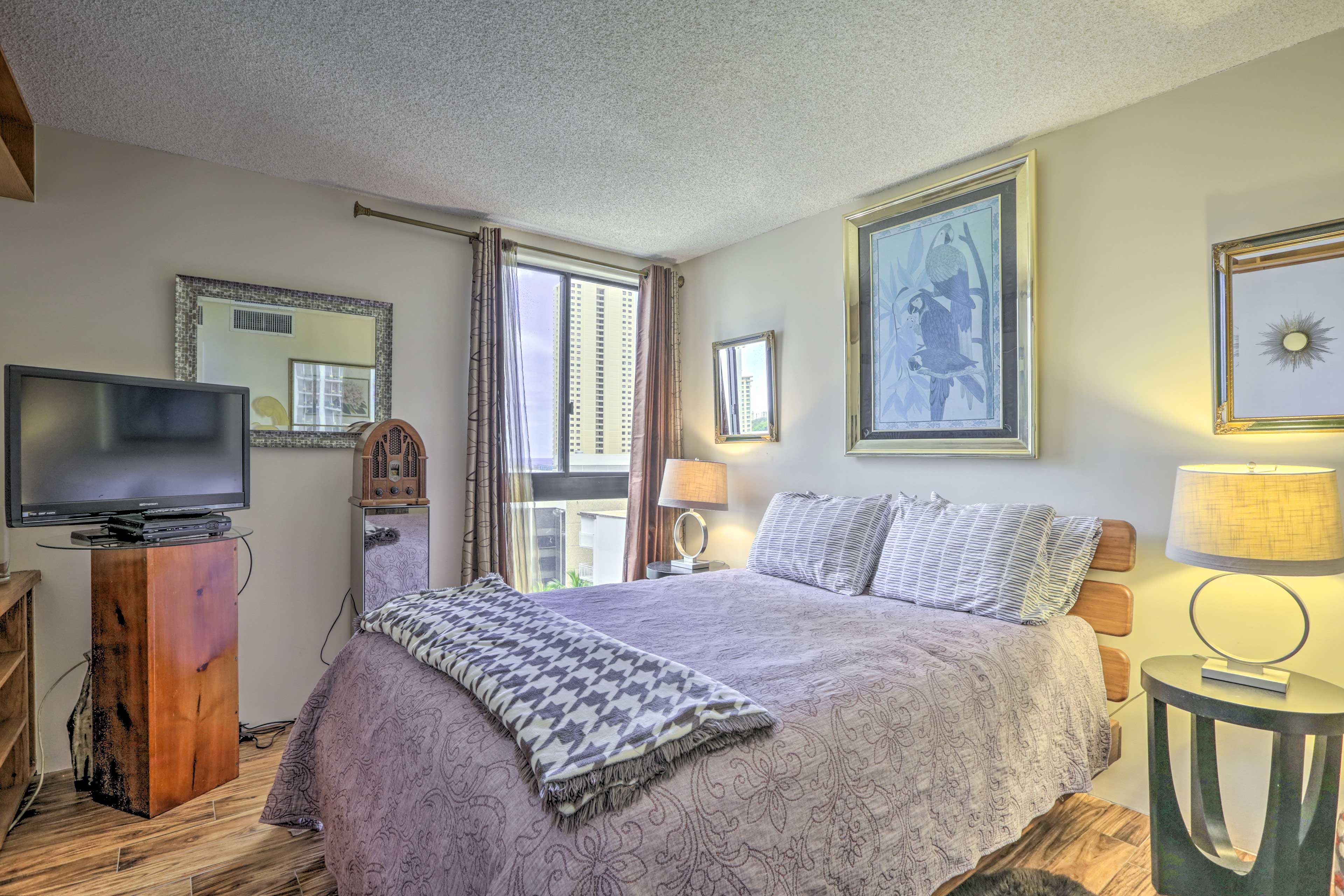 Bedroom 2 | Queen Bed