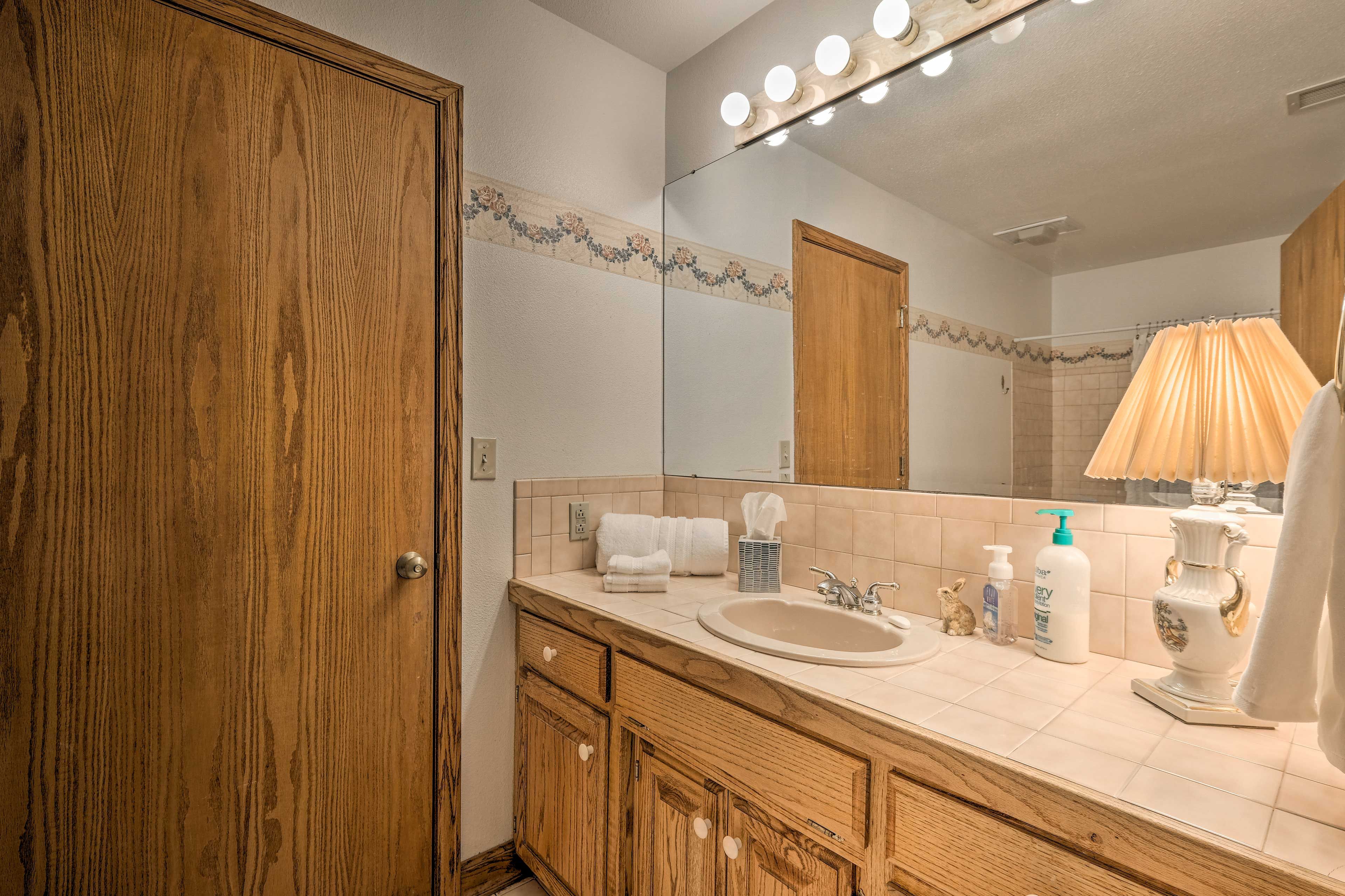Full Bathroom
