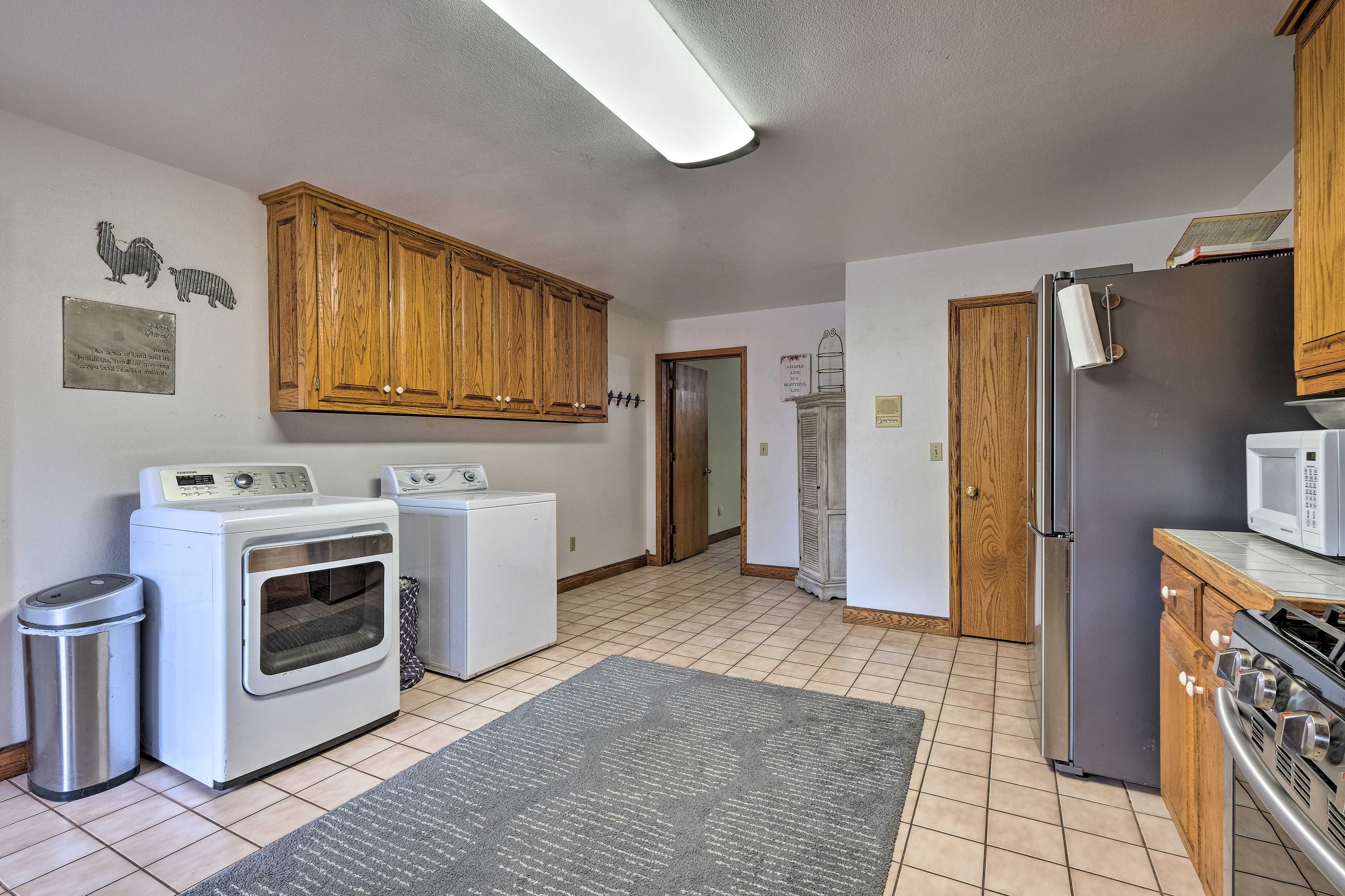 Kitchen Area | Washer/Dryer