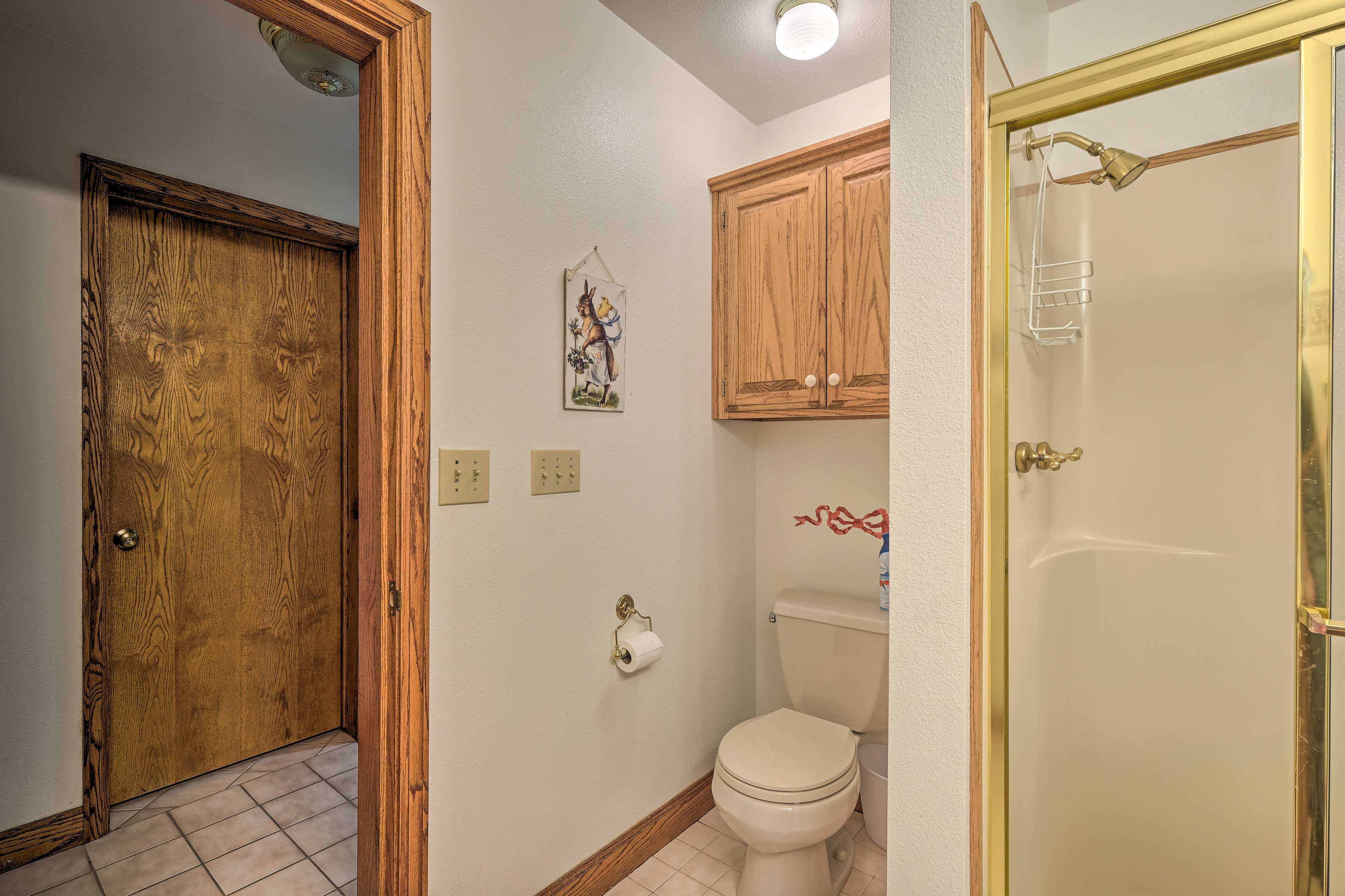 Full Bathroom