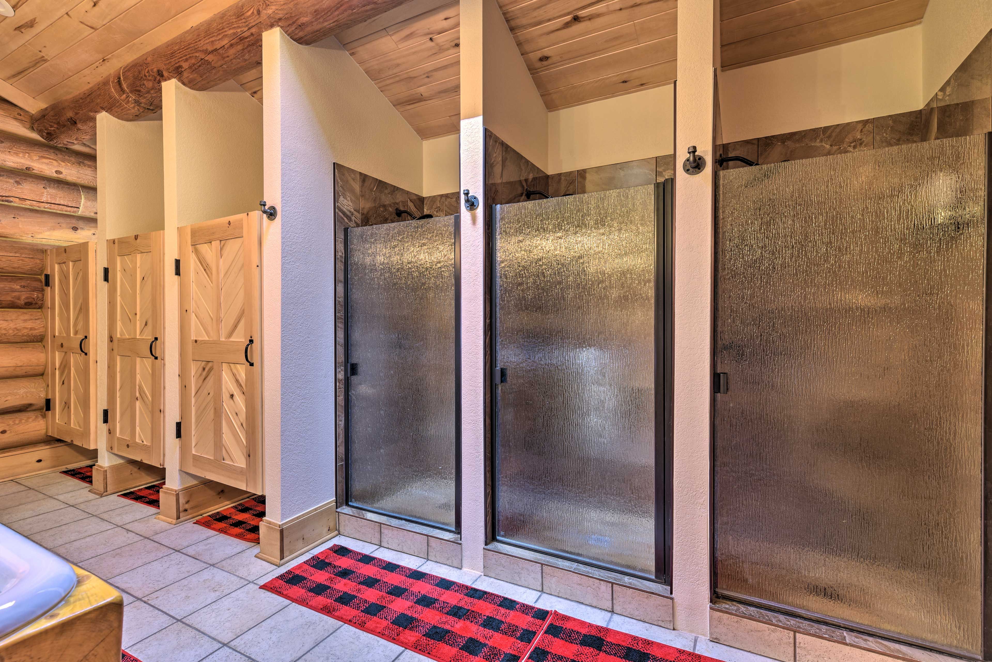 Full Bathroom | 1st Floor