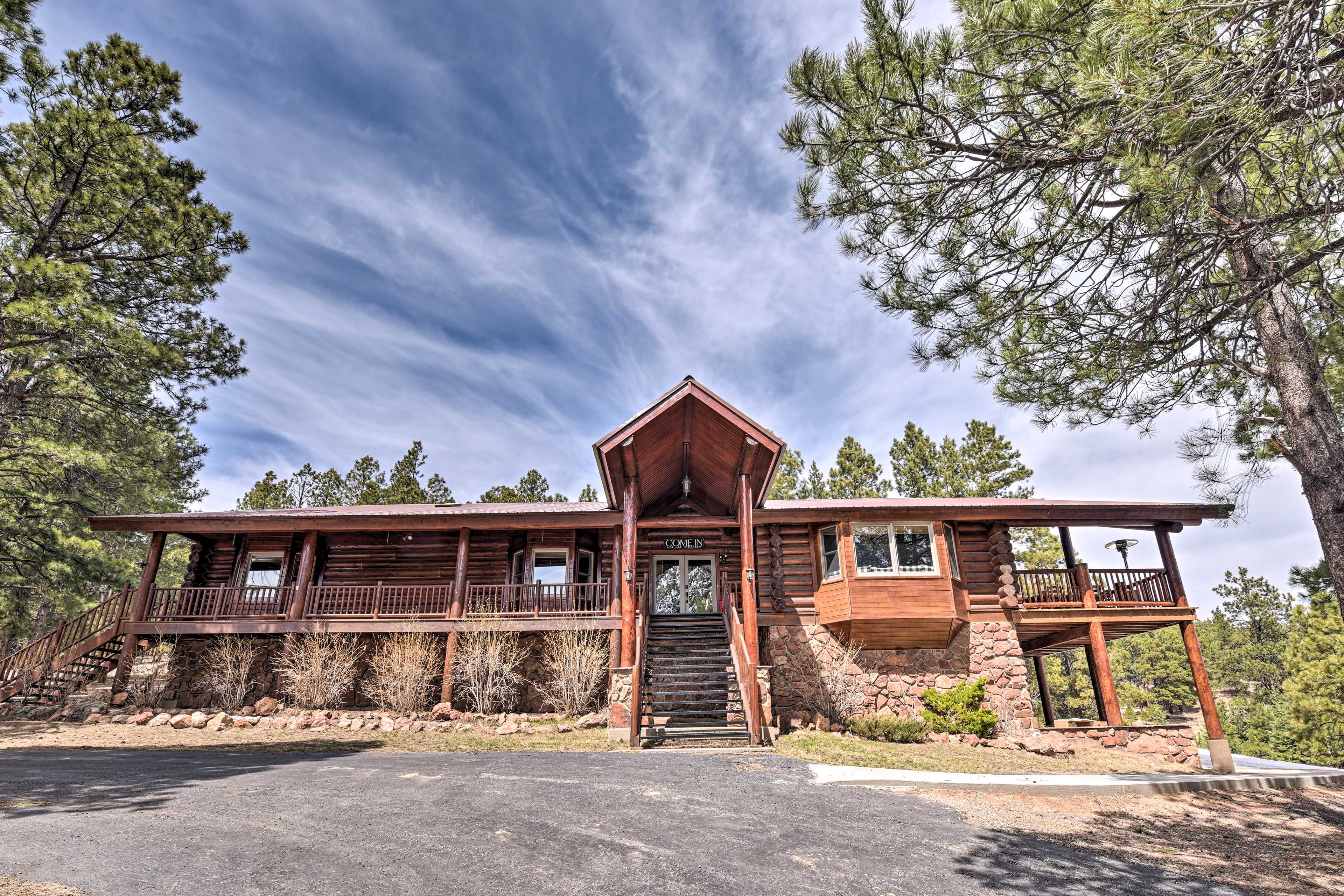 Cabin Exterior | Step-Free Entry | Keyless Entry