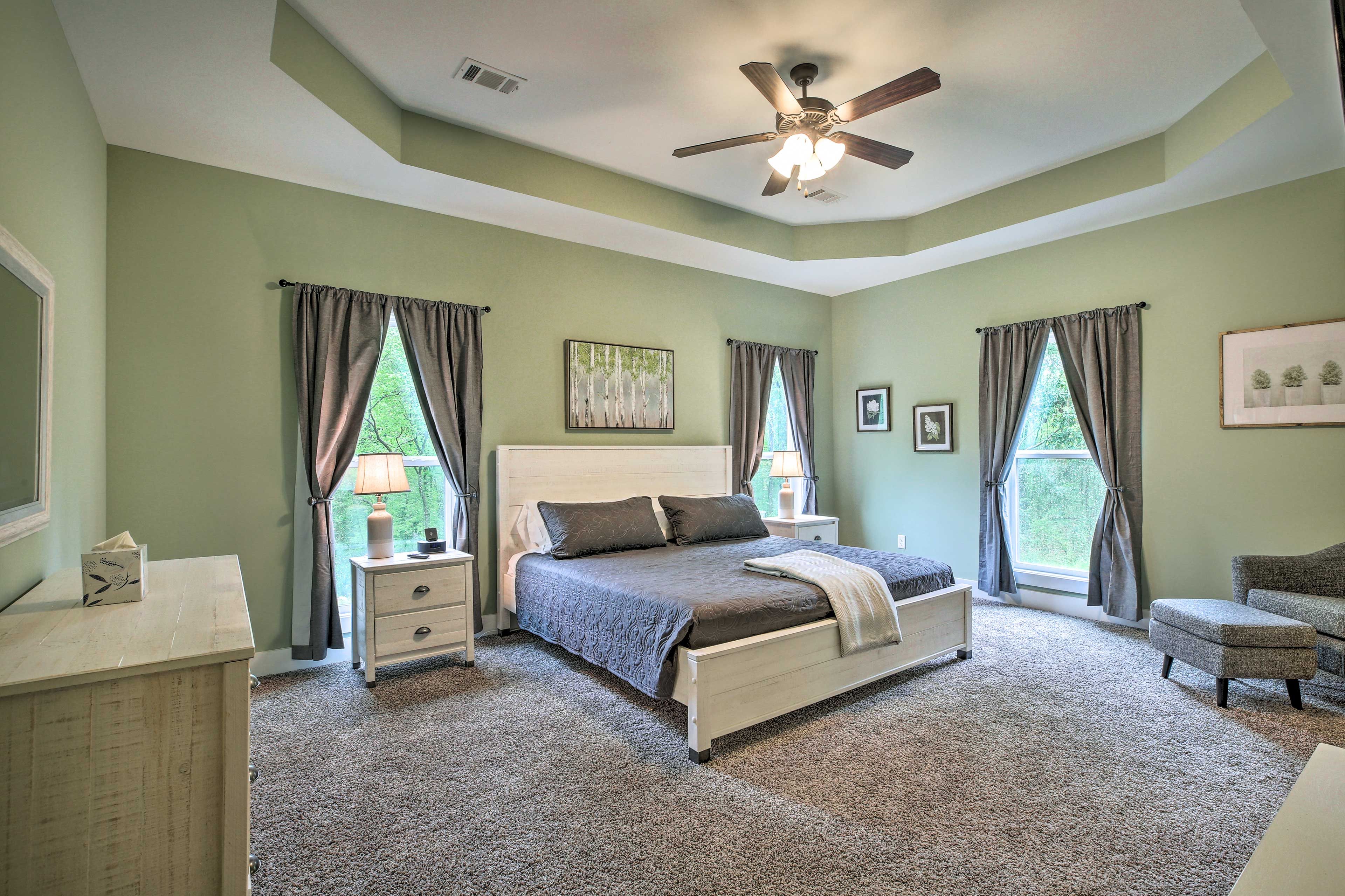 Bedroom 1 | King Bed