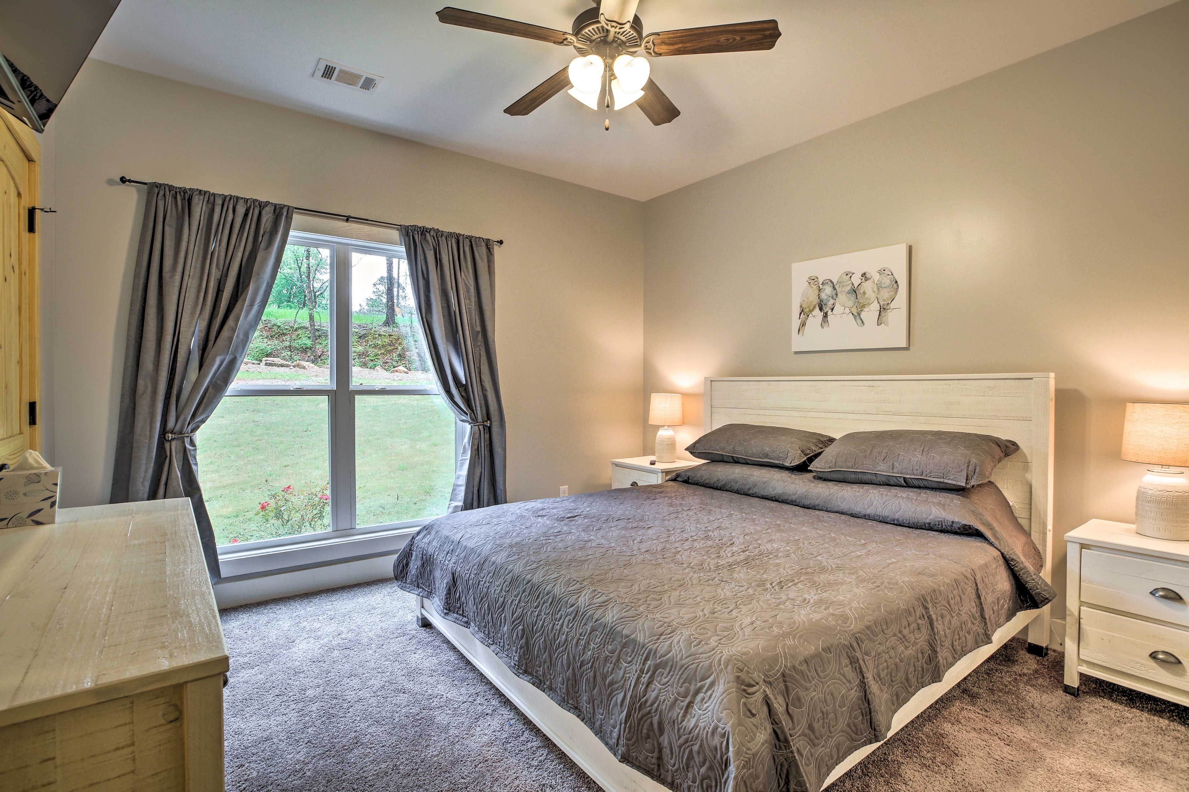Bedroom 2 | King Bed