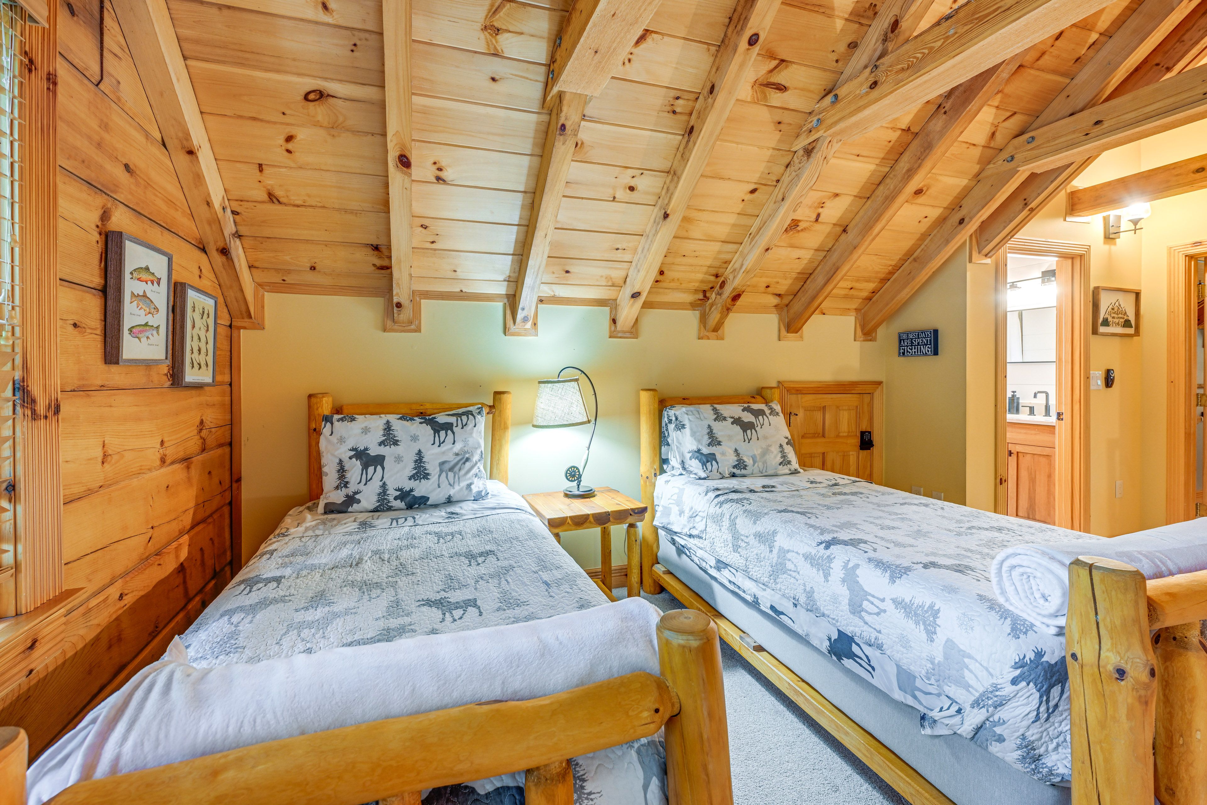 Loft | 2 Twin Beds