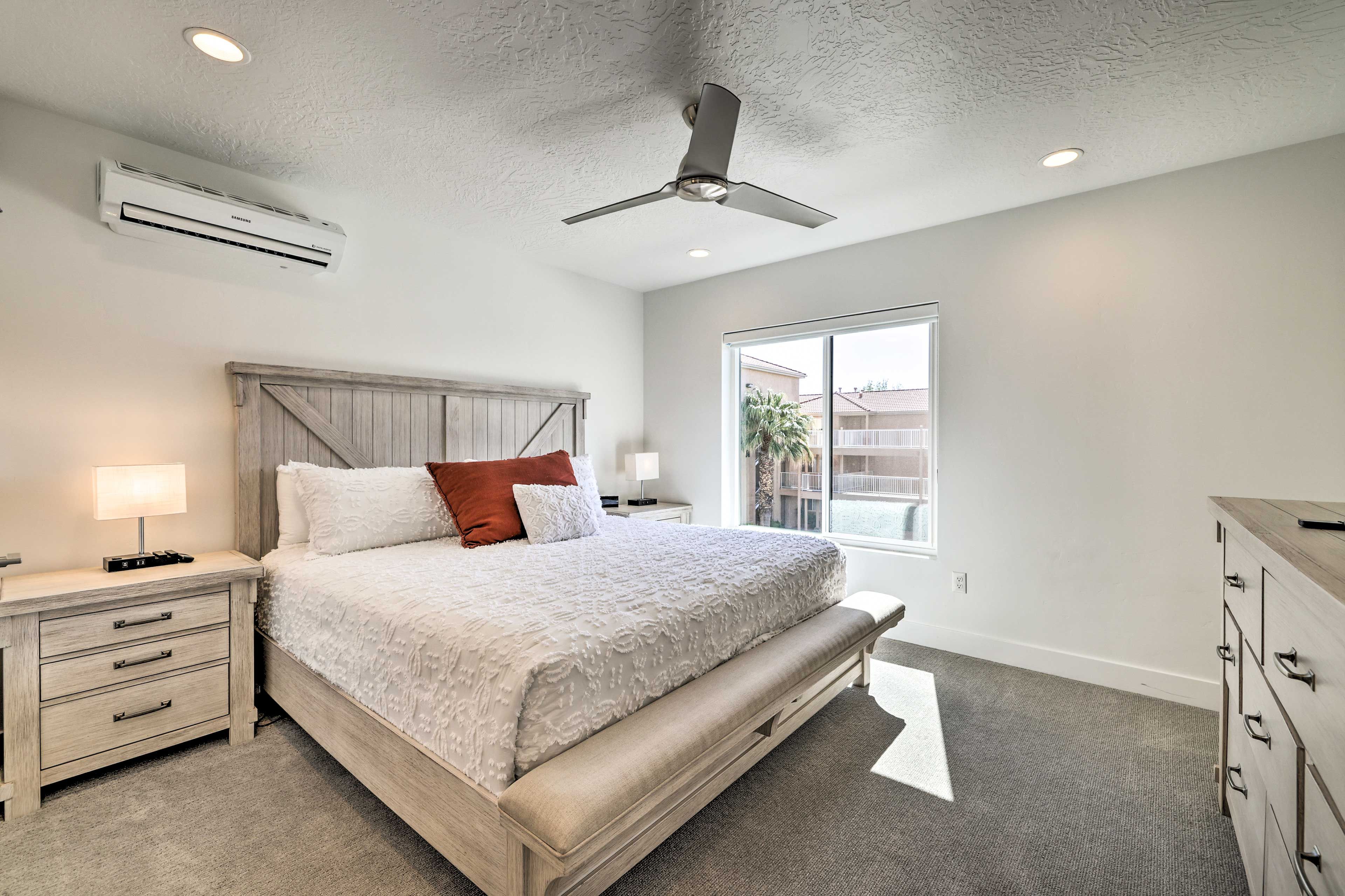 Bedroom 1 | King Bed | Linens Provided