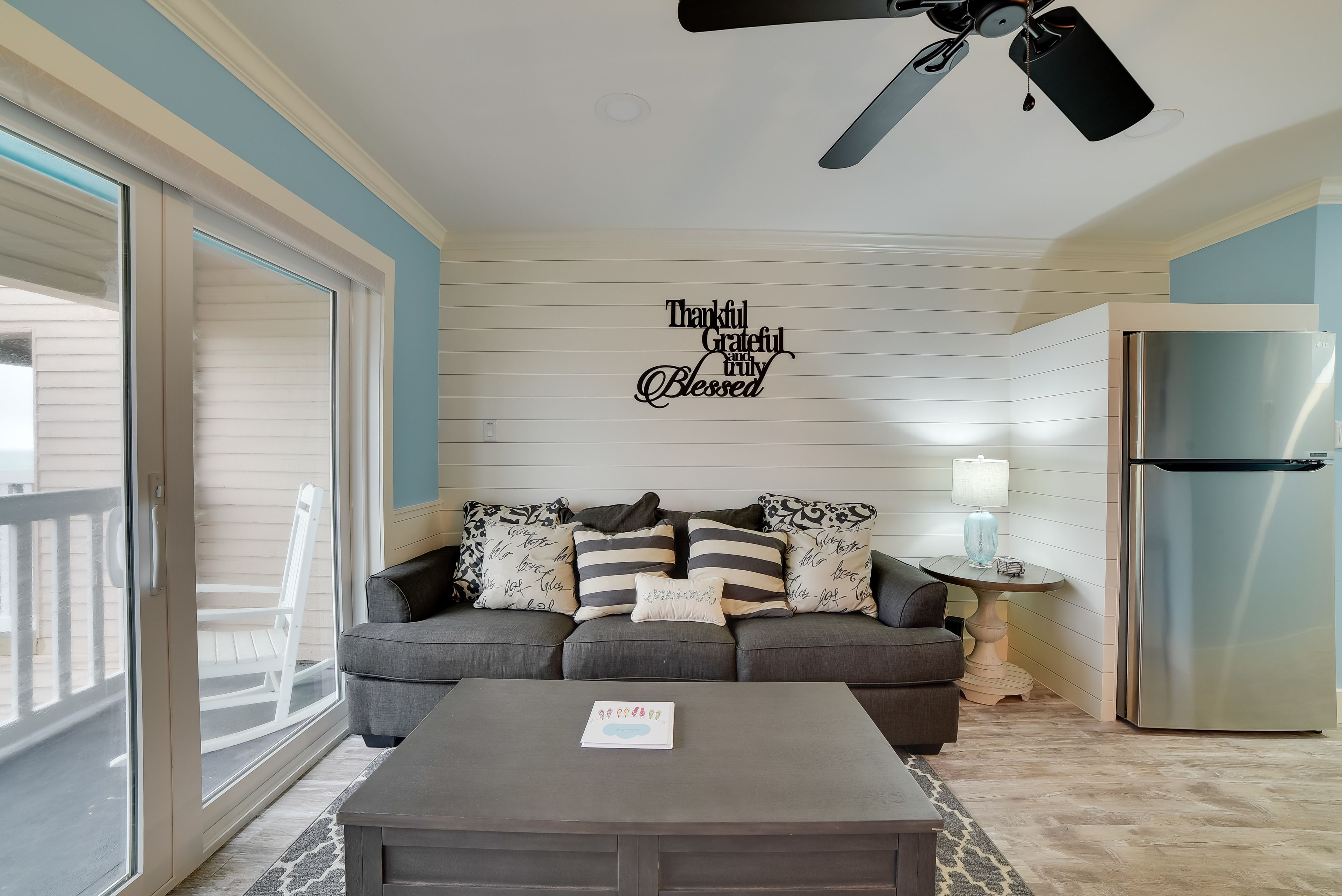 Living Room | Free WiFi | Central A/C | Cable TV