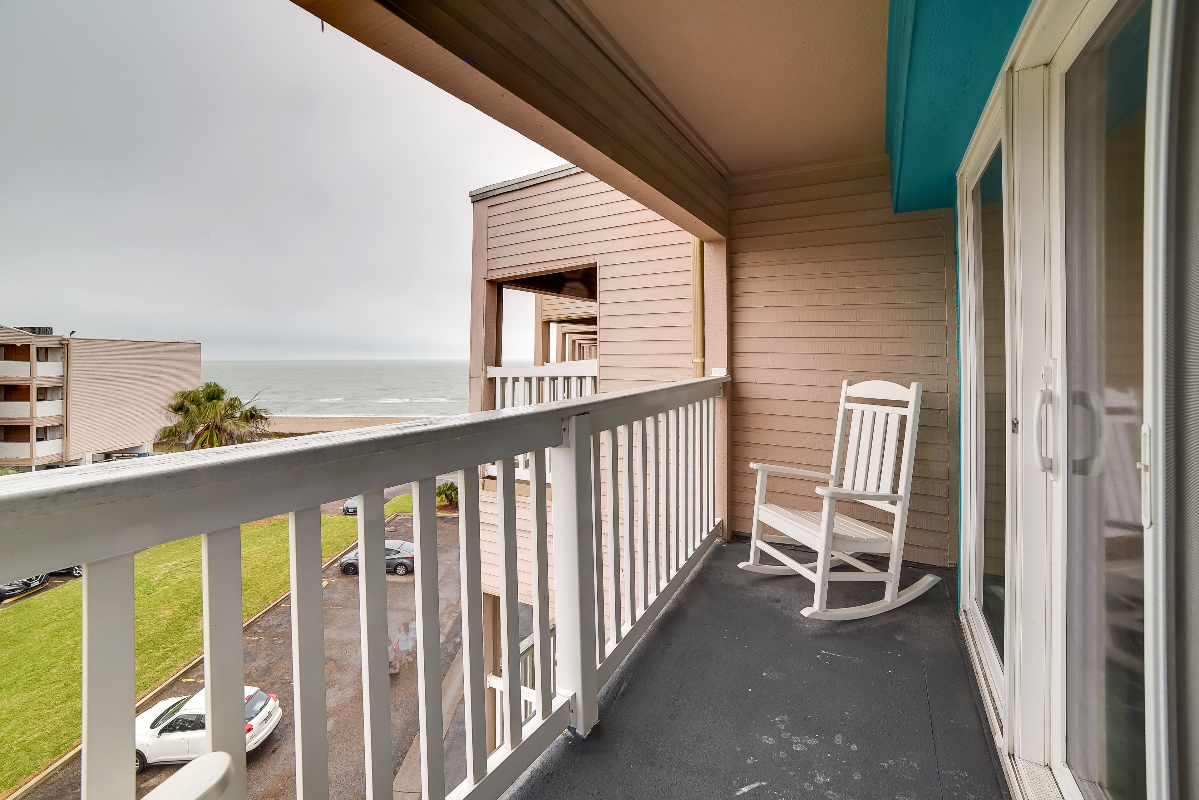 Private Balcony | Direct Beach Access