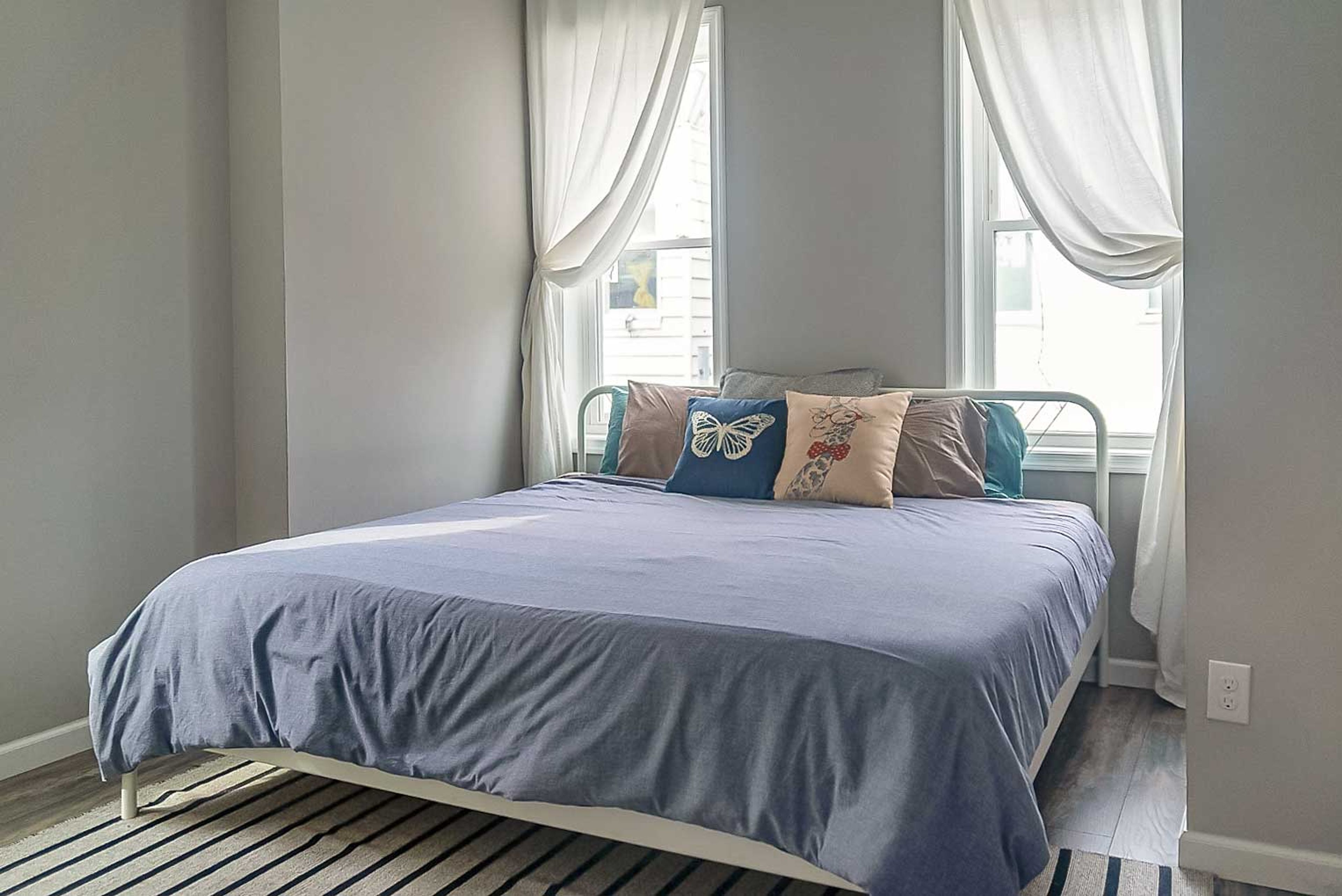 Bedroom 1 | King Bed | Linens Provided