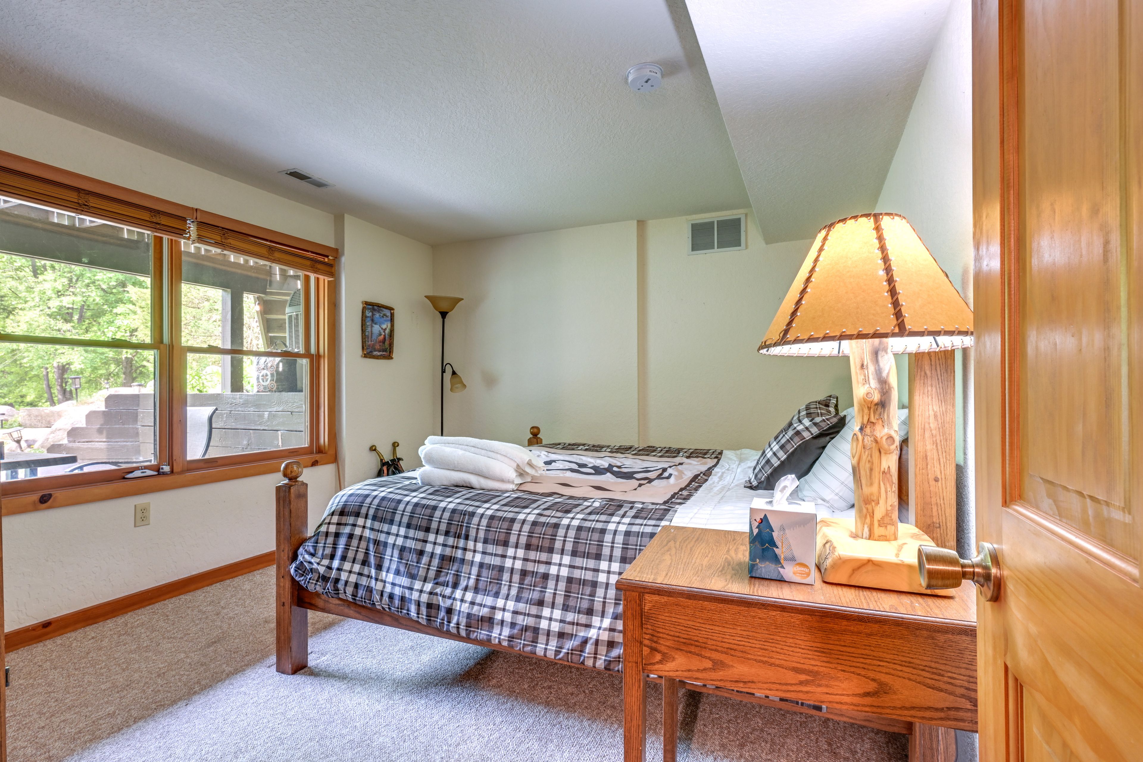 Bedroom 3 | King Bed