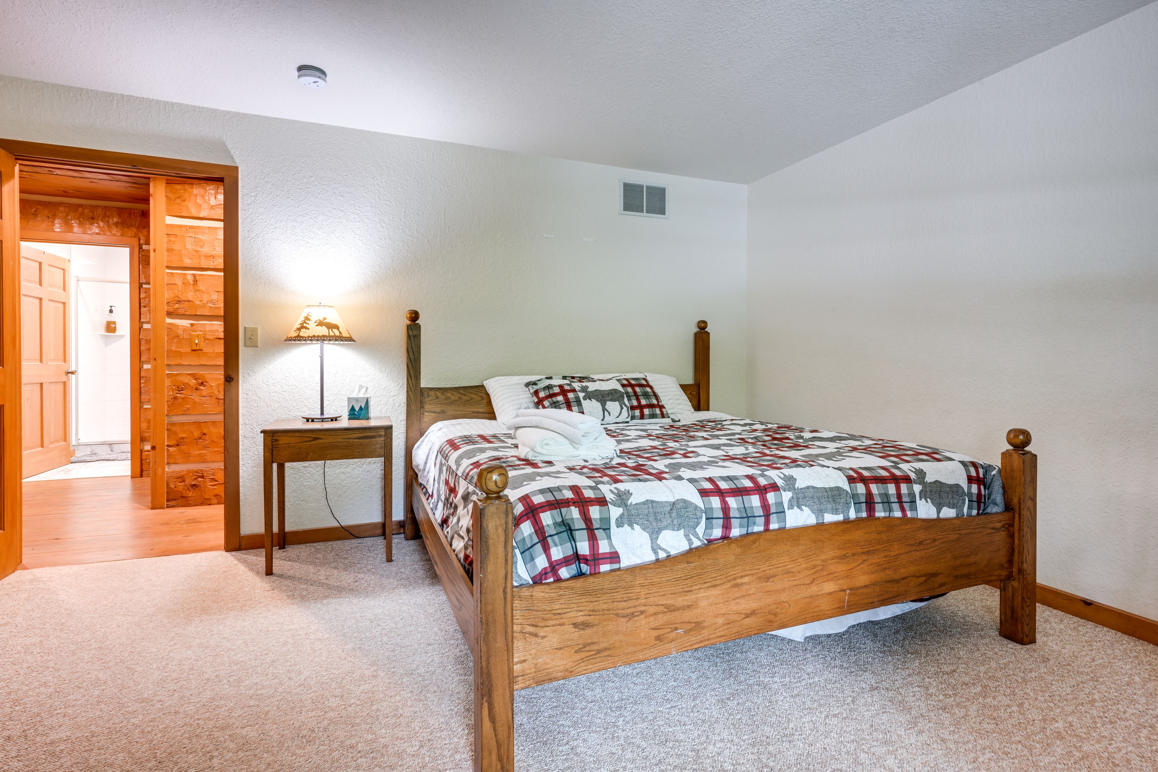 Bedroom 2 | King Bed