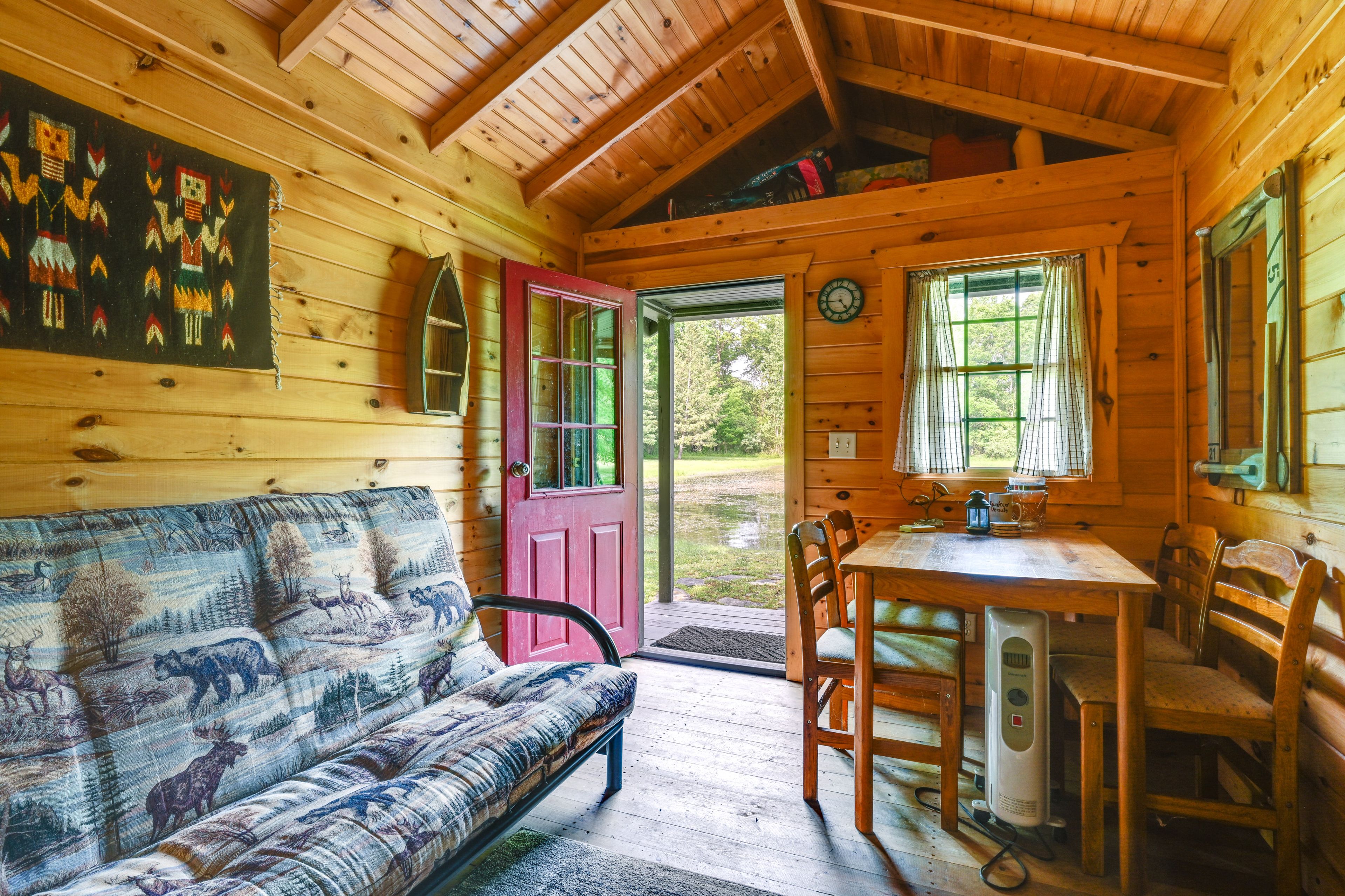 Guest House | 2 Futons