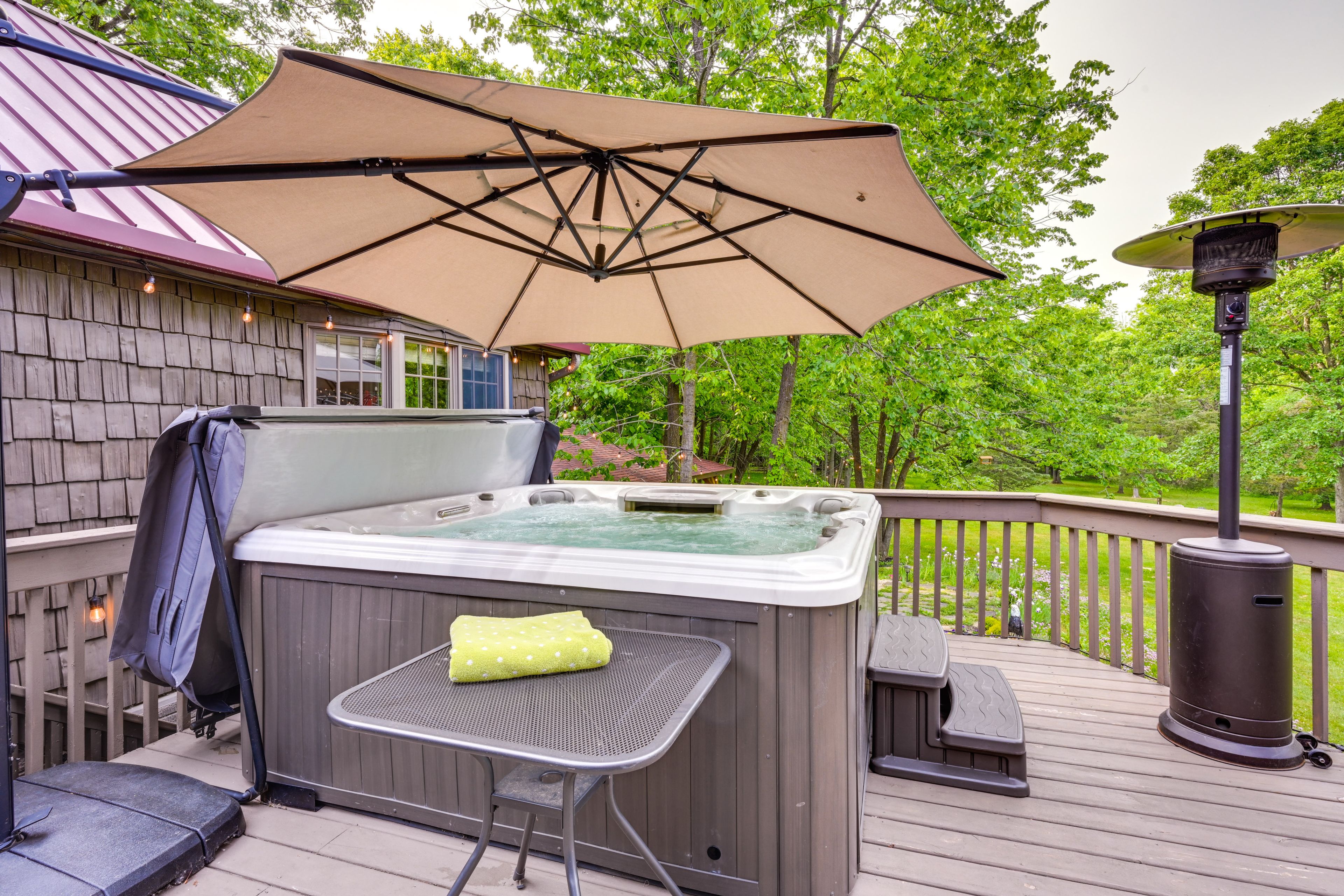 Deck | Private Hot Tub