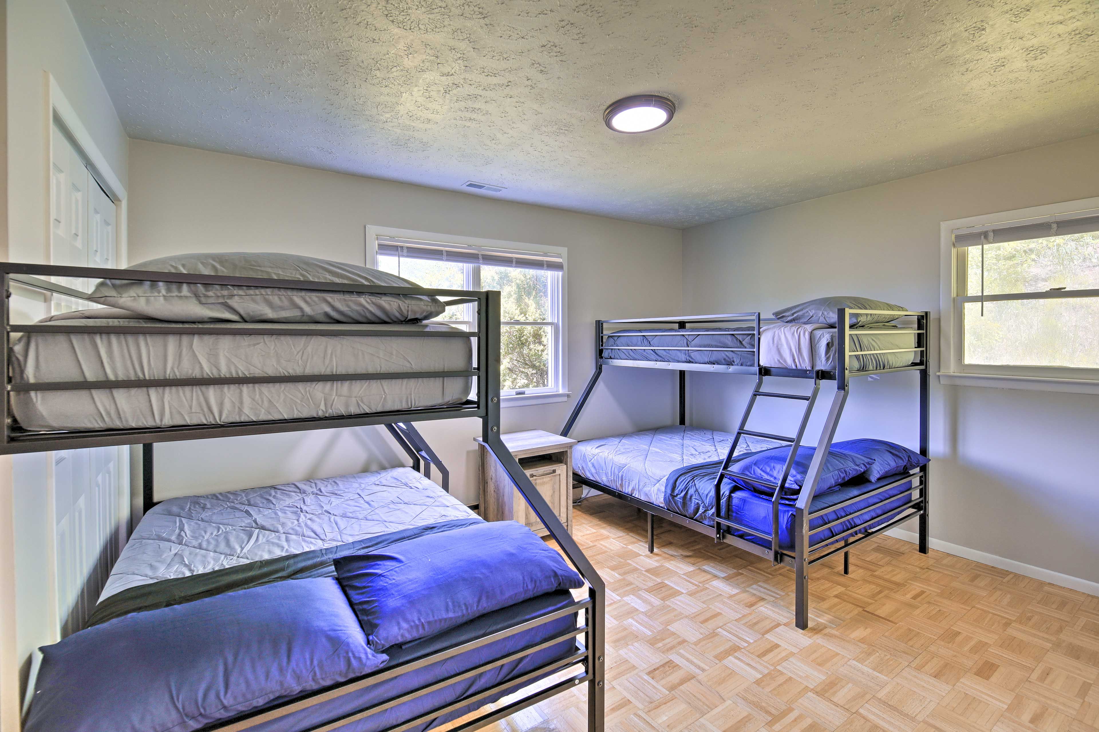 Bedroom 3 | 2 Twin/Full Bunk Beds