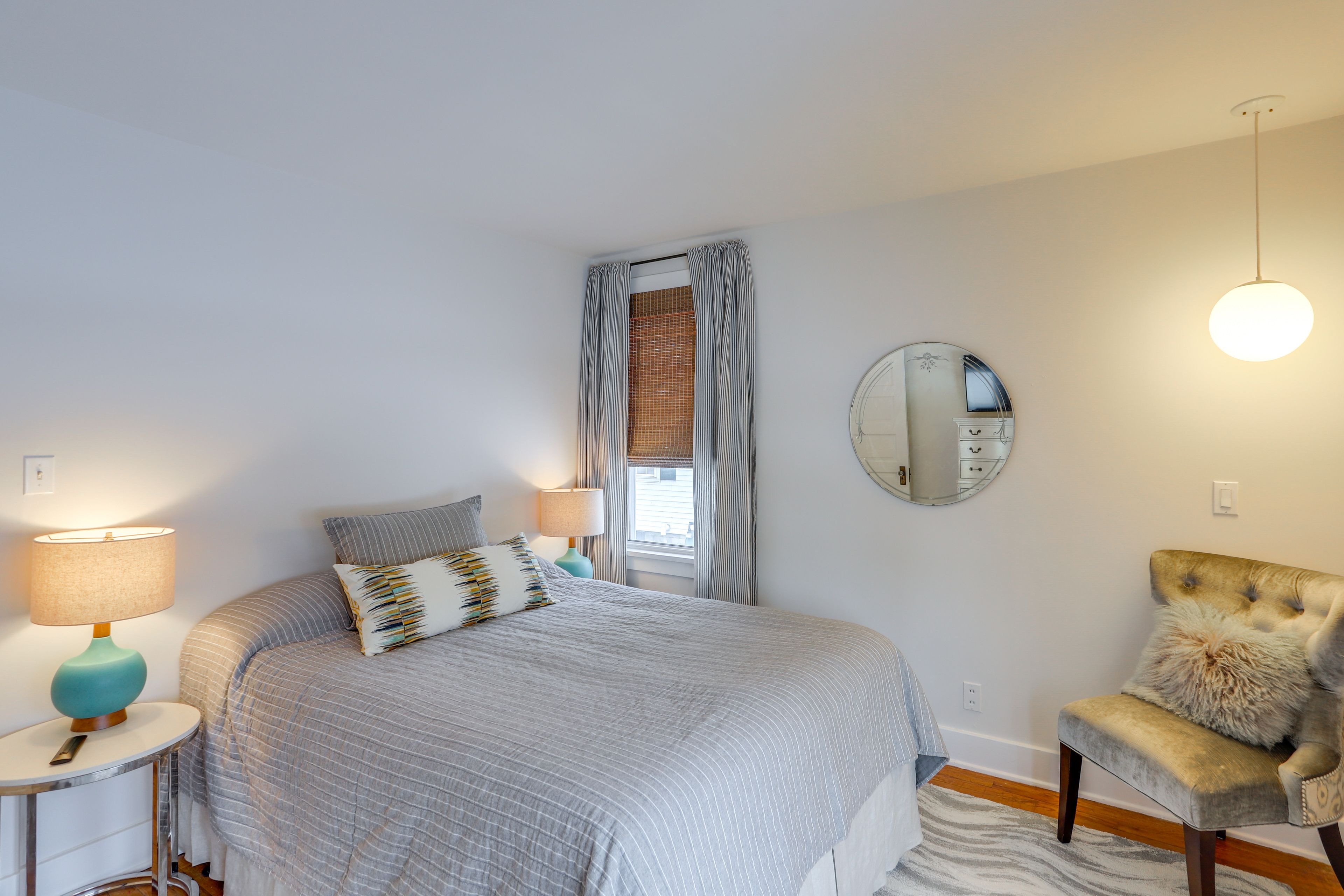 Bedroom 2 | Queen Bed | 1st Floor