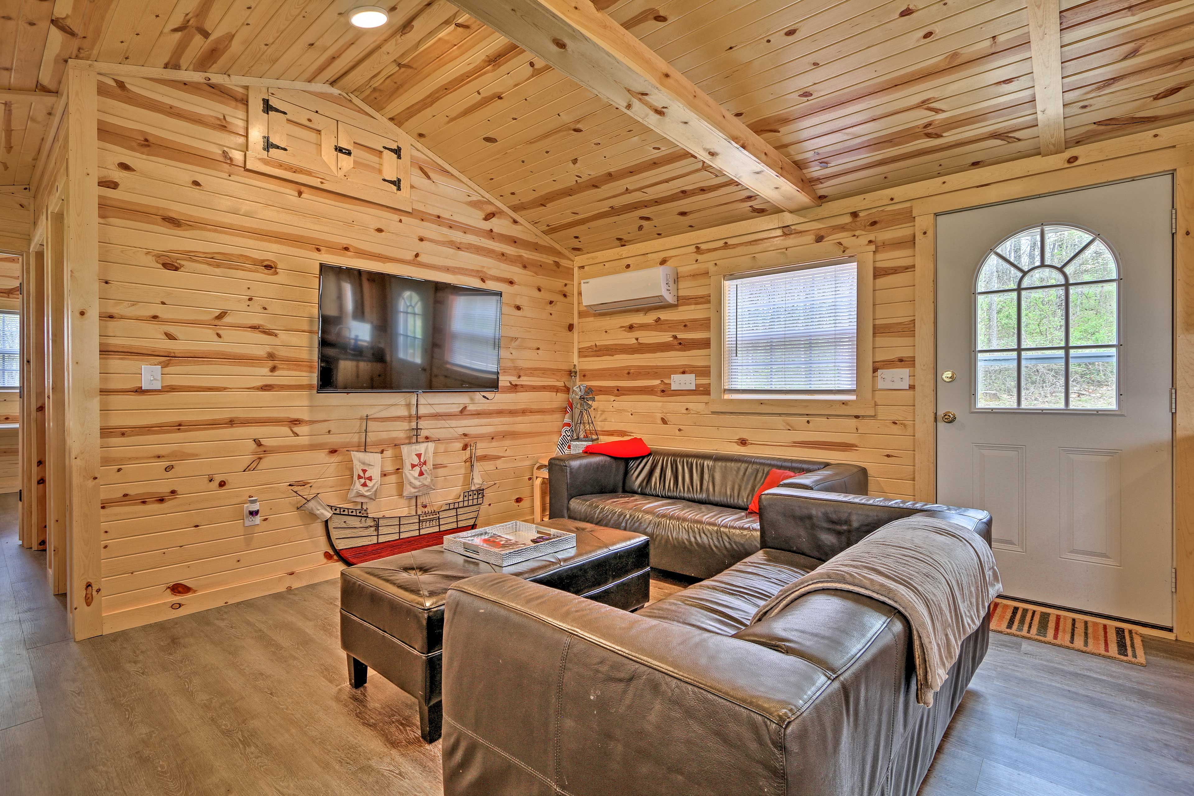 Living Room | Smart TV