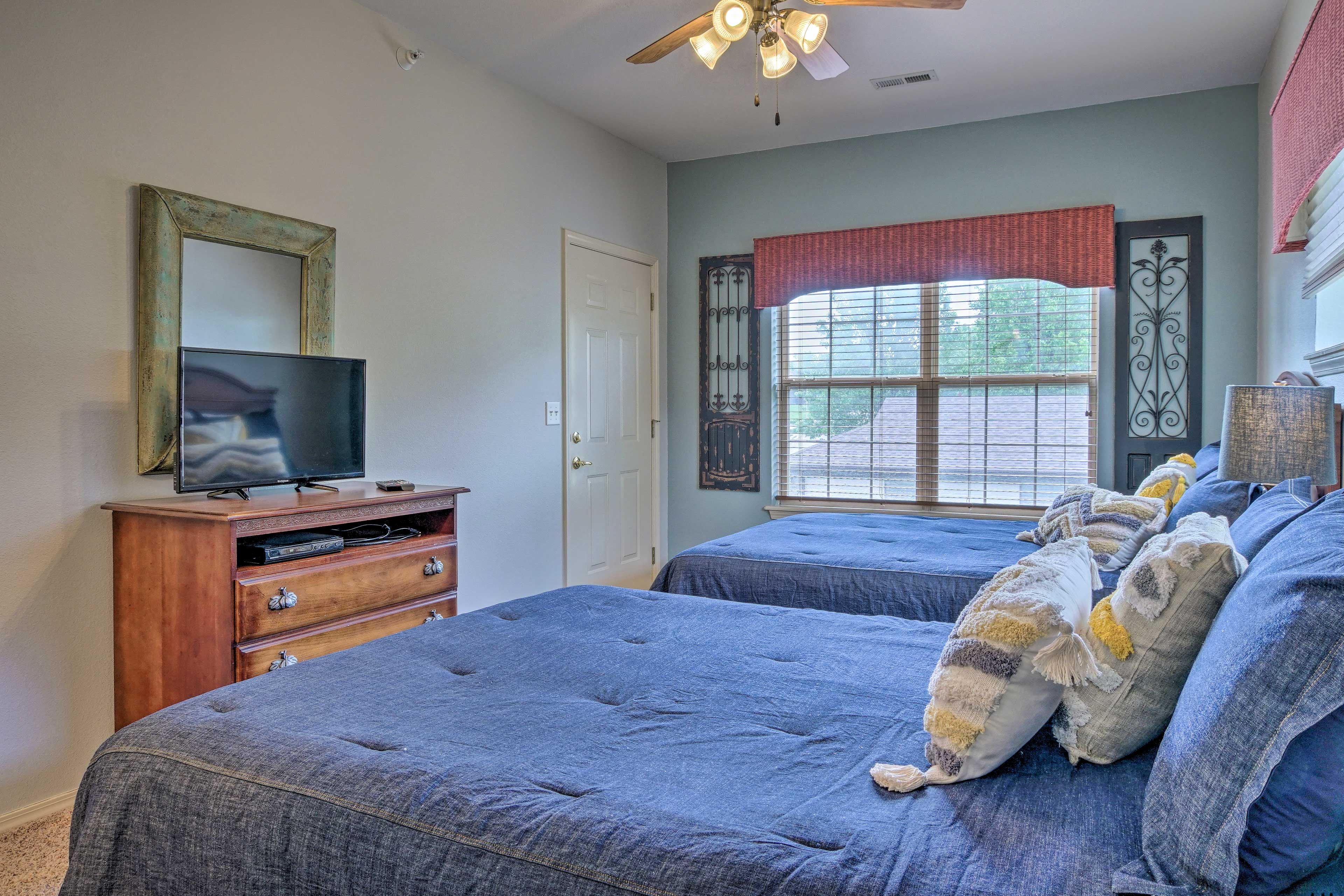 Bedroom 3 | 2 Queen Beds