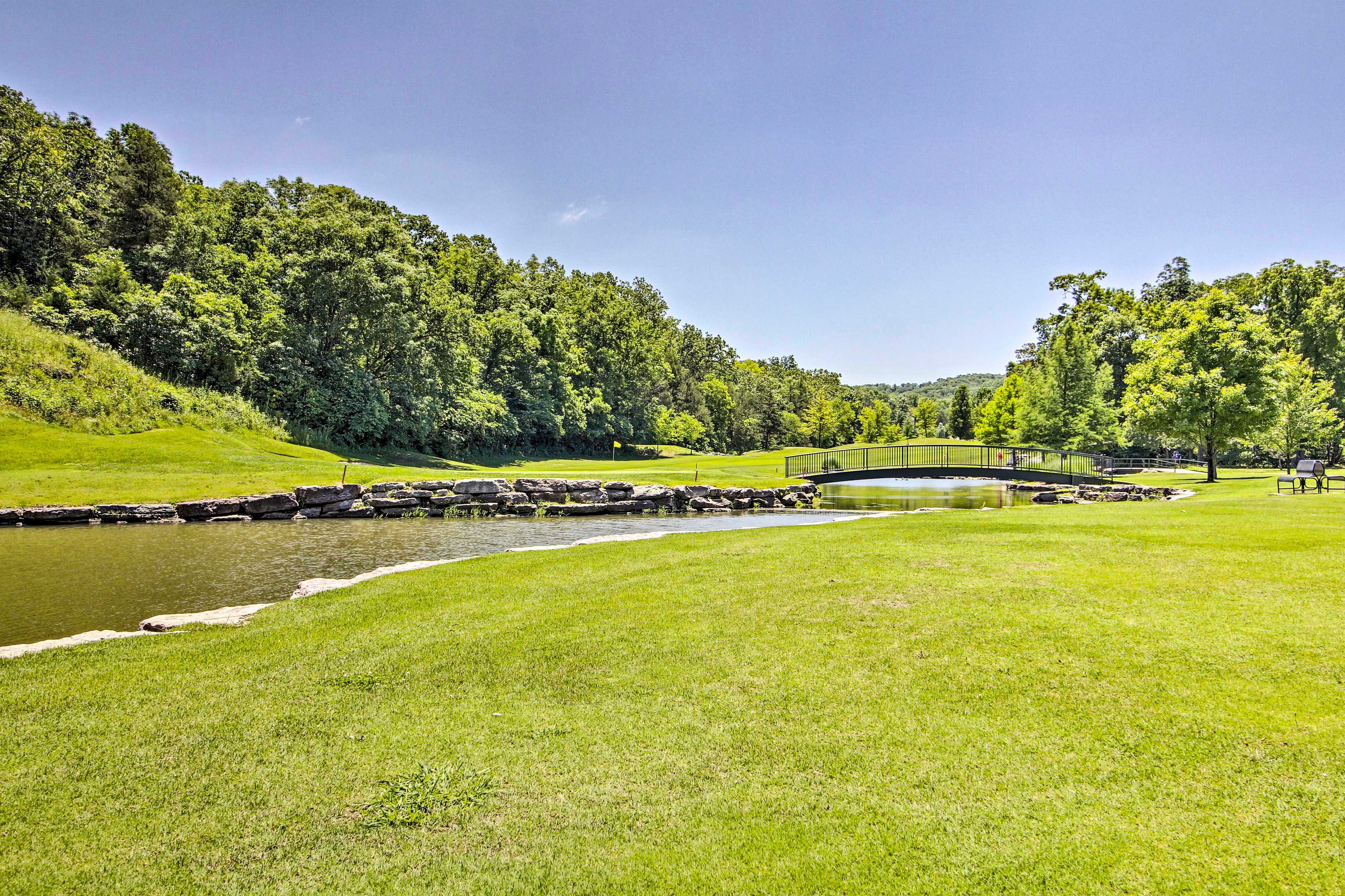 Community Amenities | Golf Course (w/ Additional Fee)
