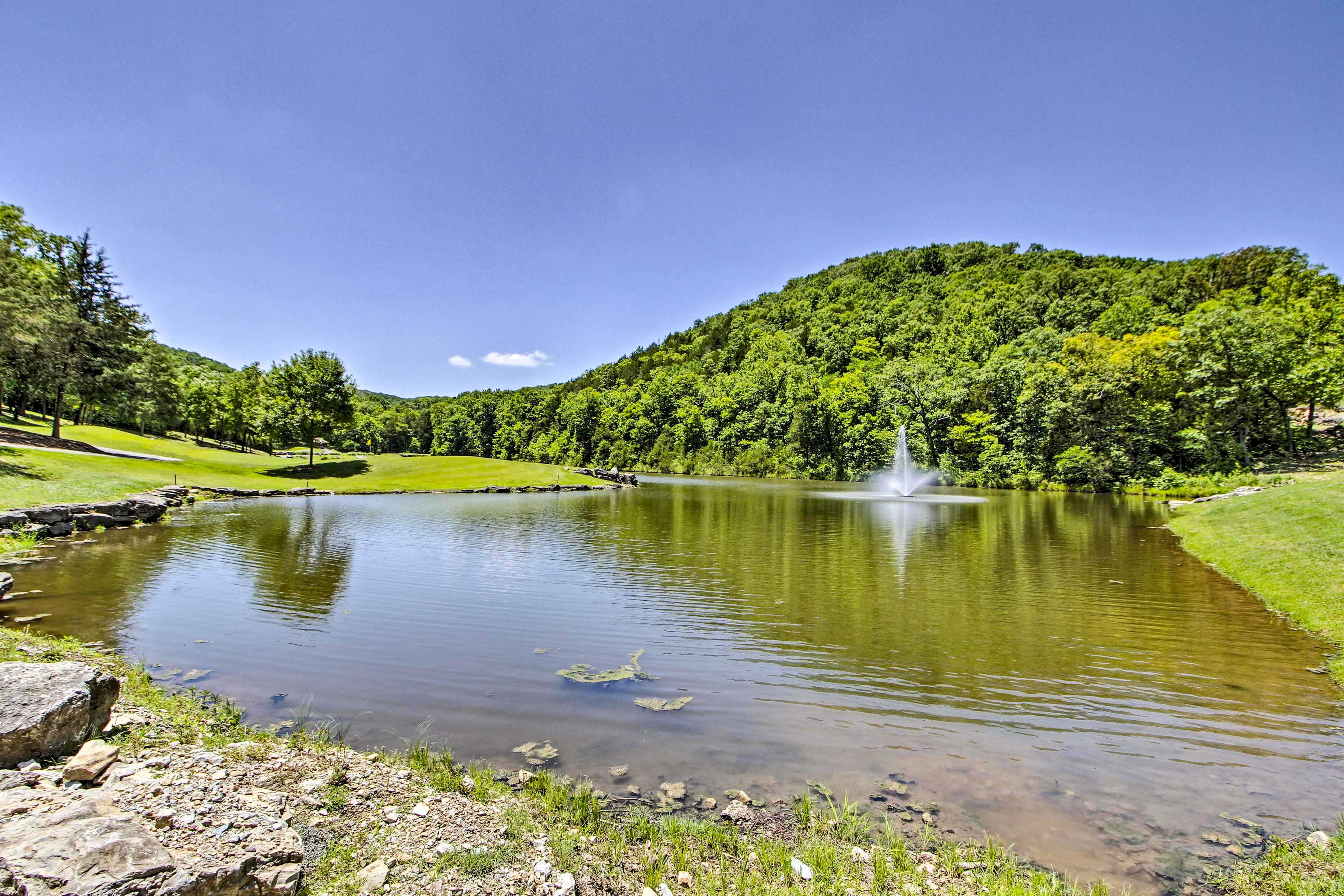 Community Amenities | On-Site Pond