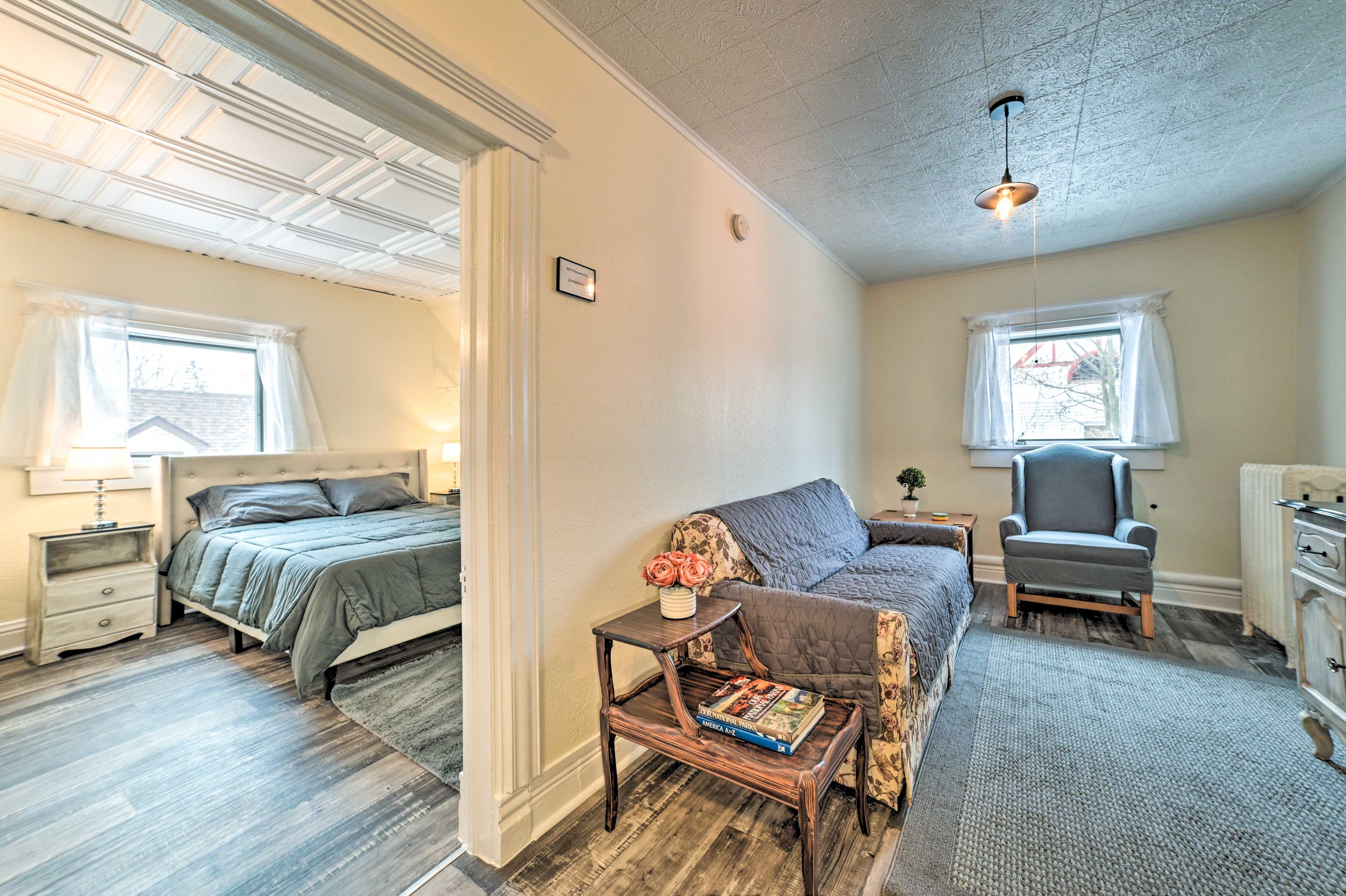 Living Room | Bedroom
