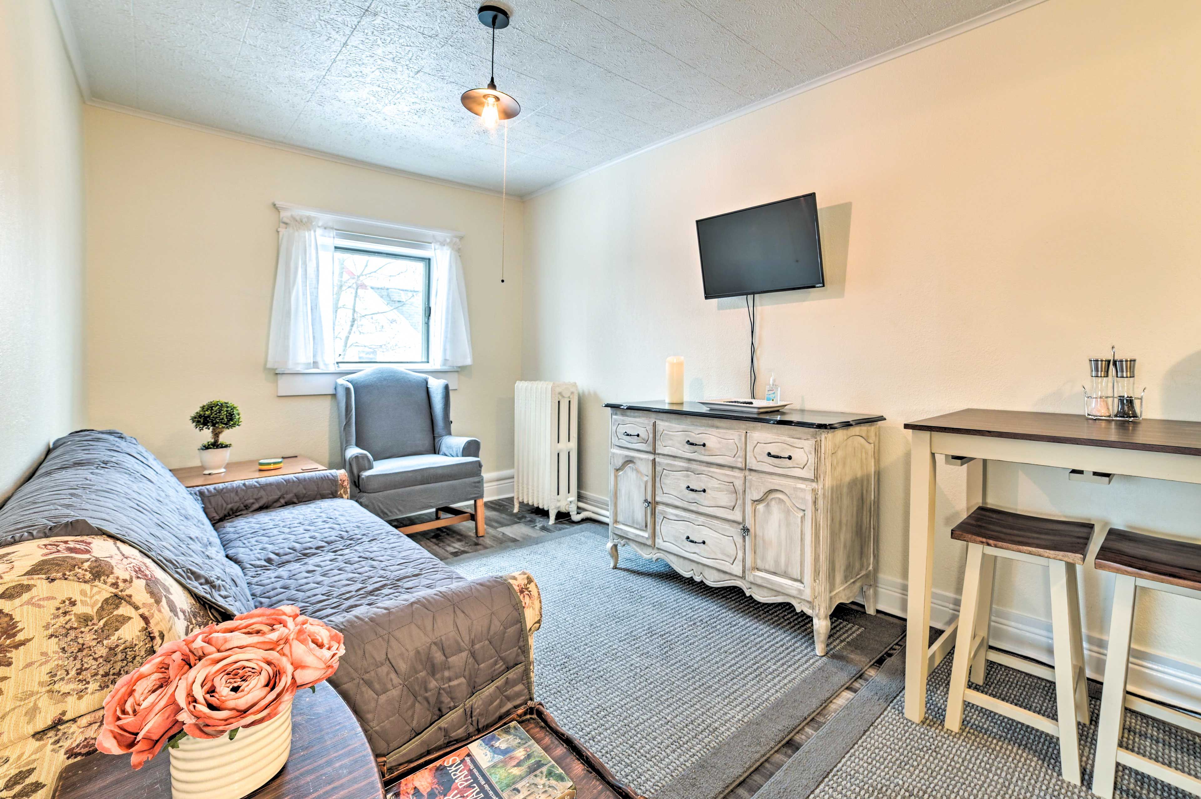 Living Room | Main Level | Smart TV w/ Roku