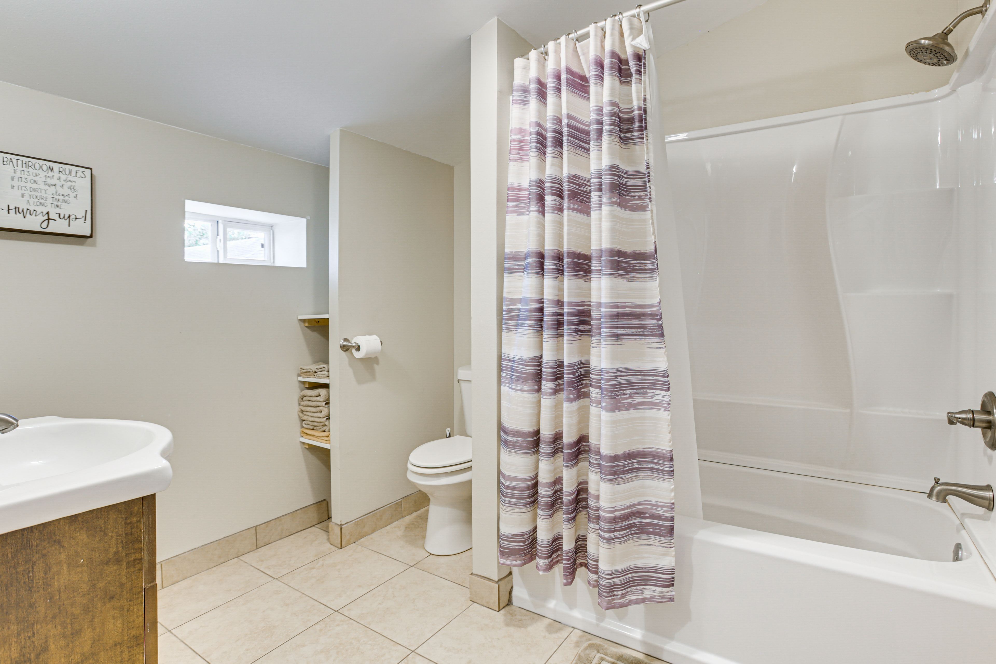 Bathroom | Towels Provided