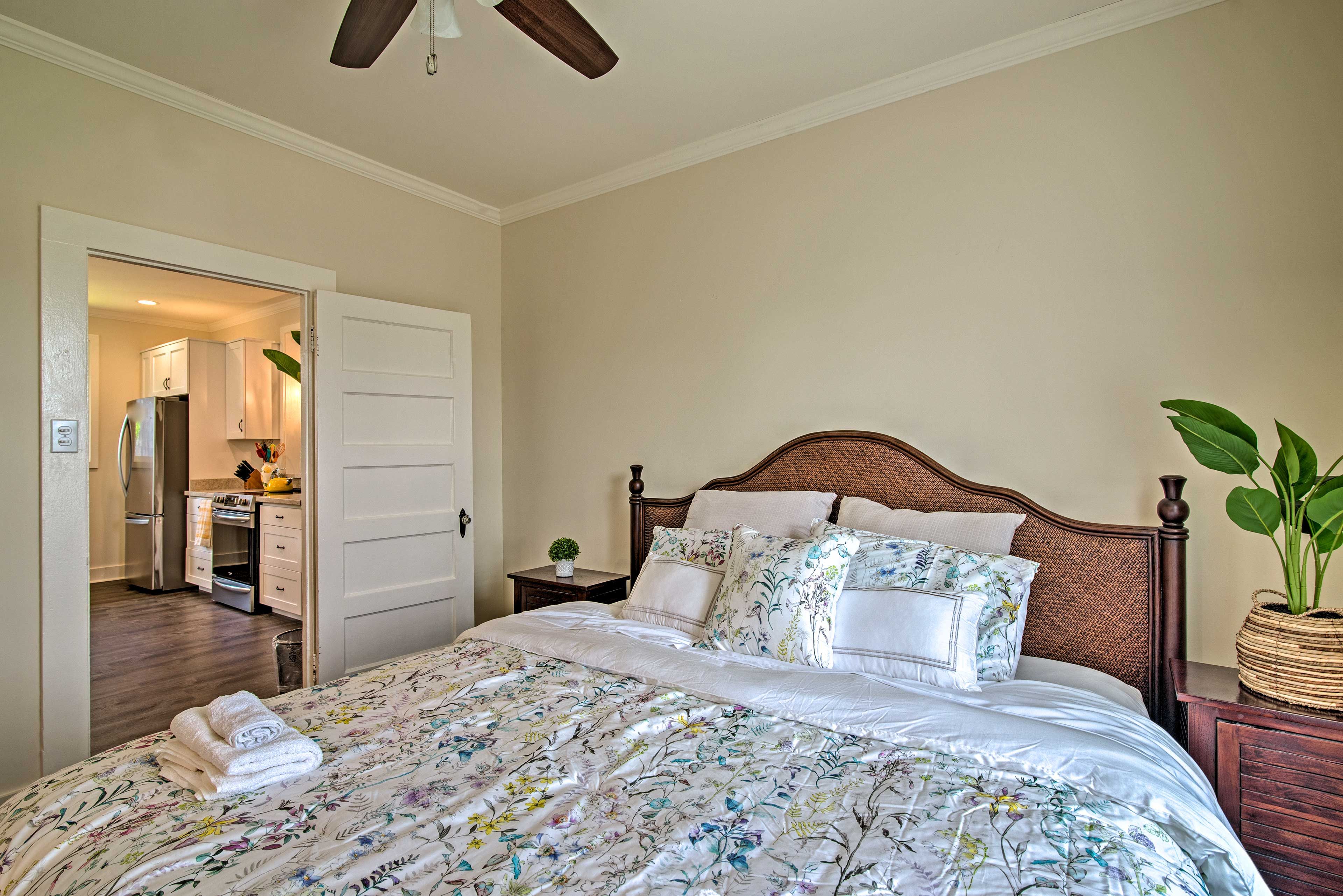 Bedroom 1 | California King Bed