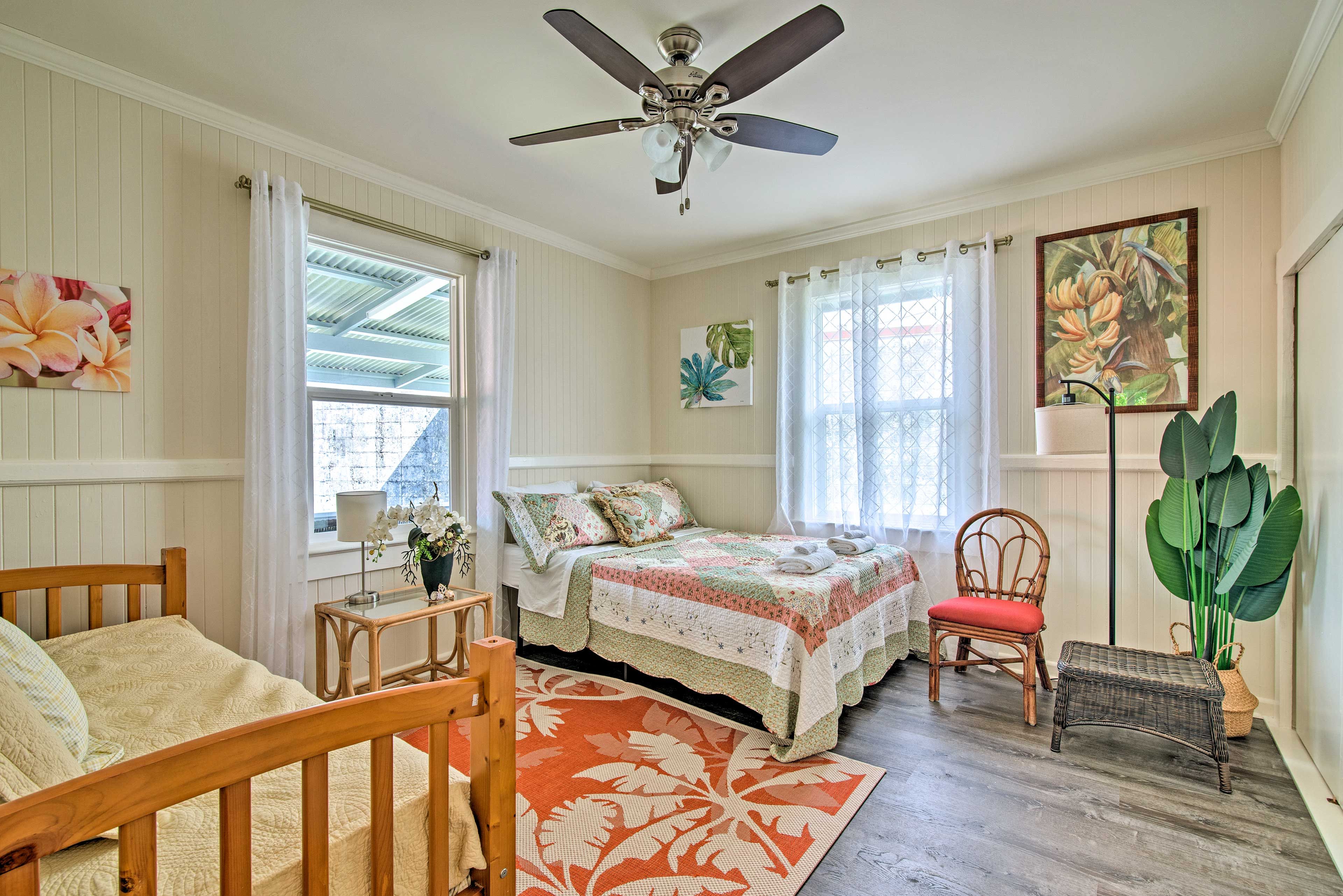 Bedroom 2 | Queen Bed | Twin Daybed