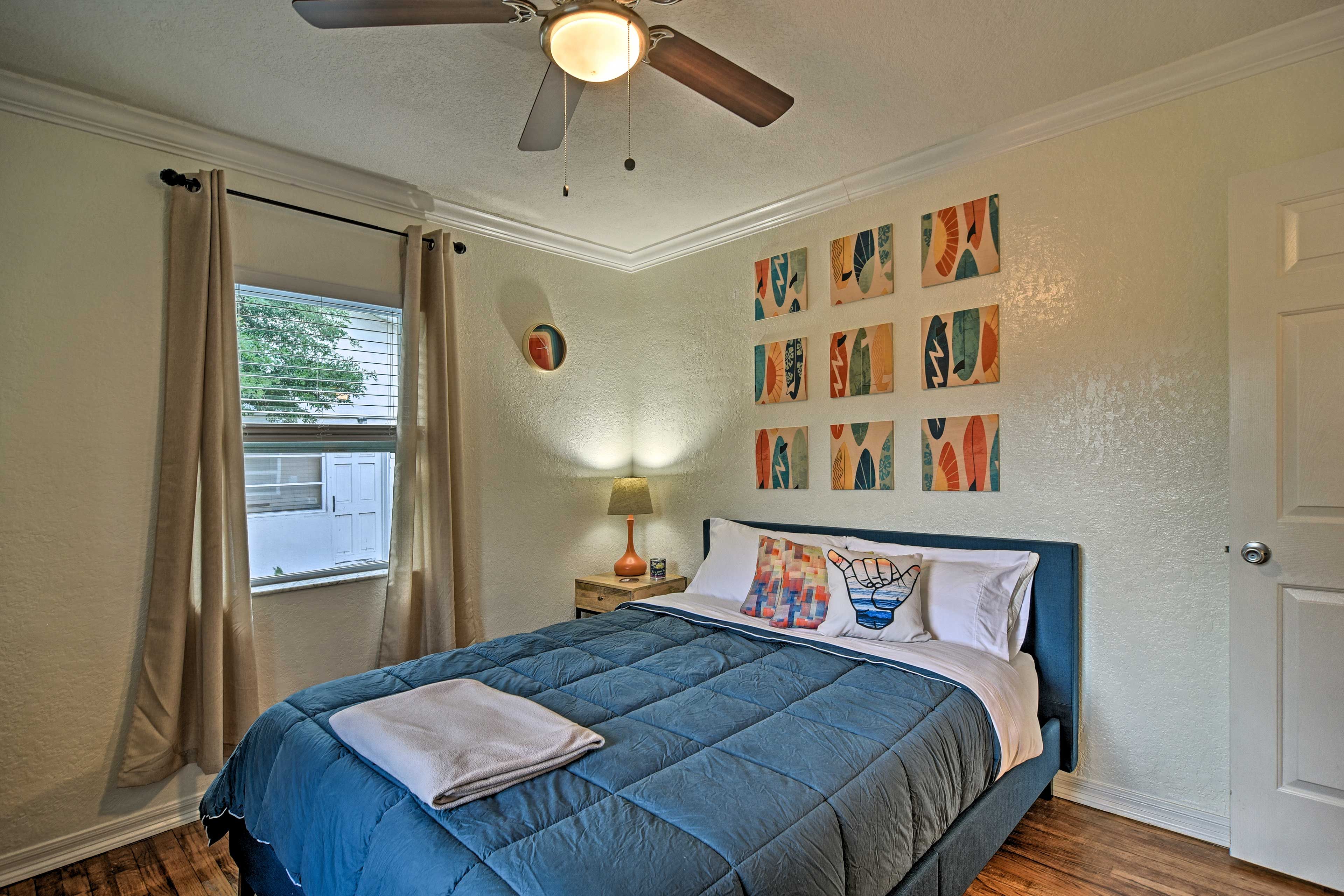 Bedroom 2 | Queen Bed