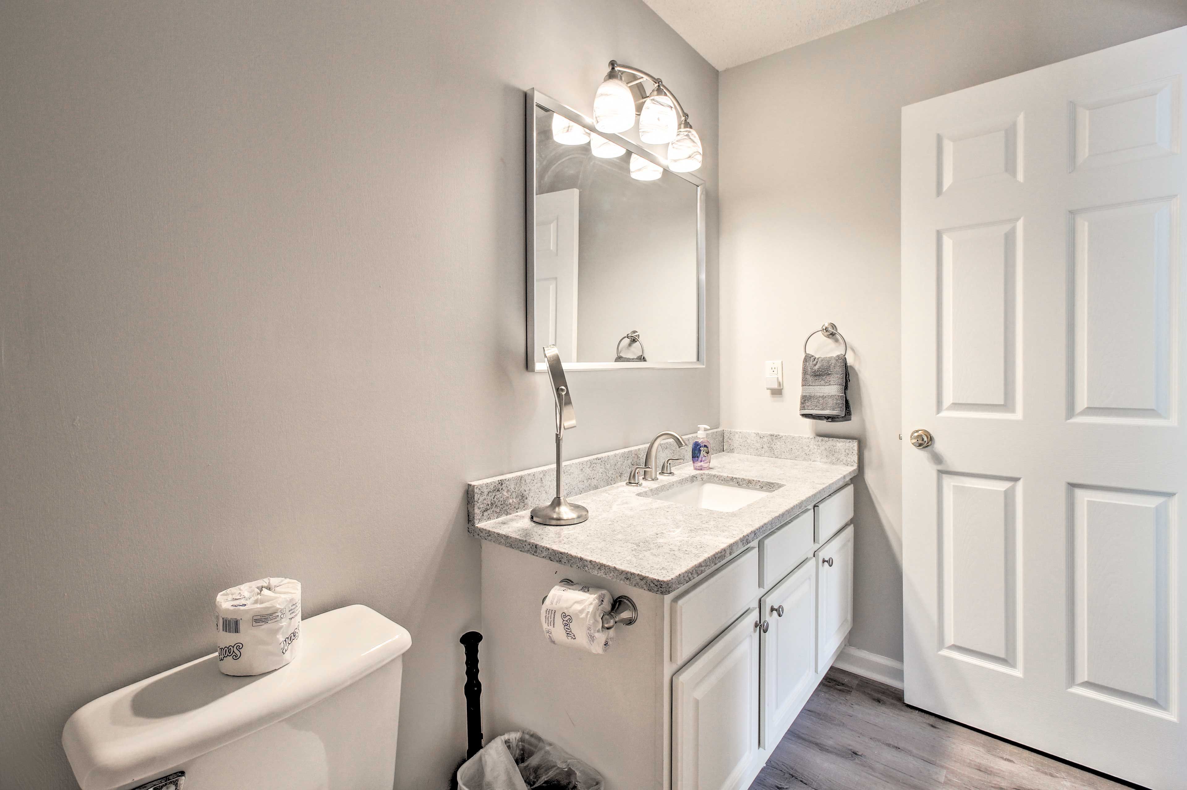 Full Bathroom