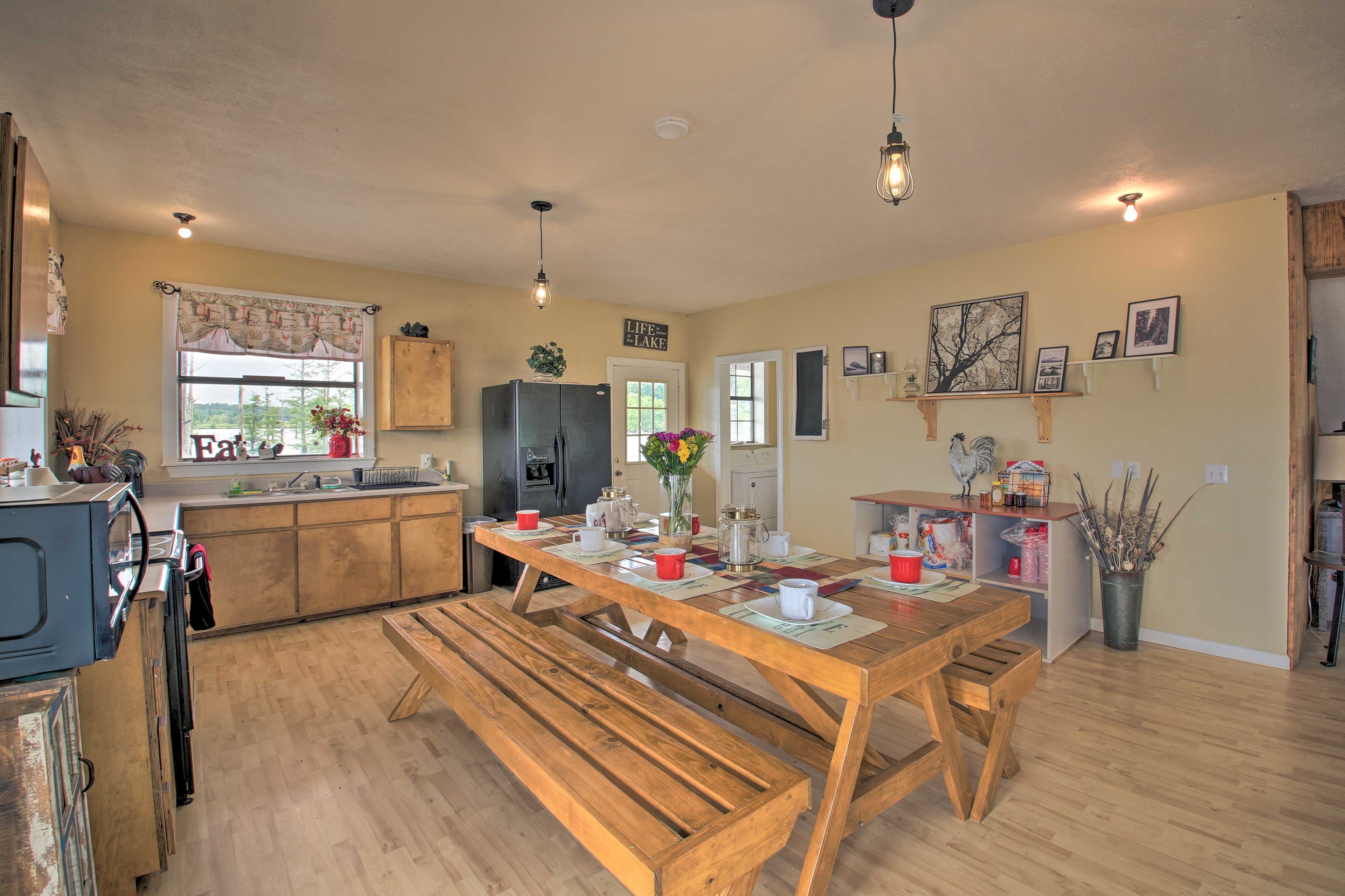 Kitchen | Dishware/Flatware
