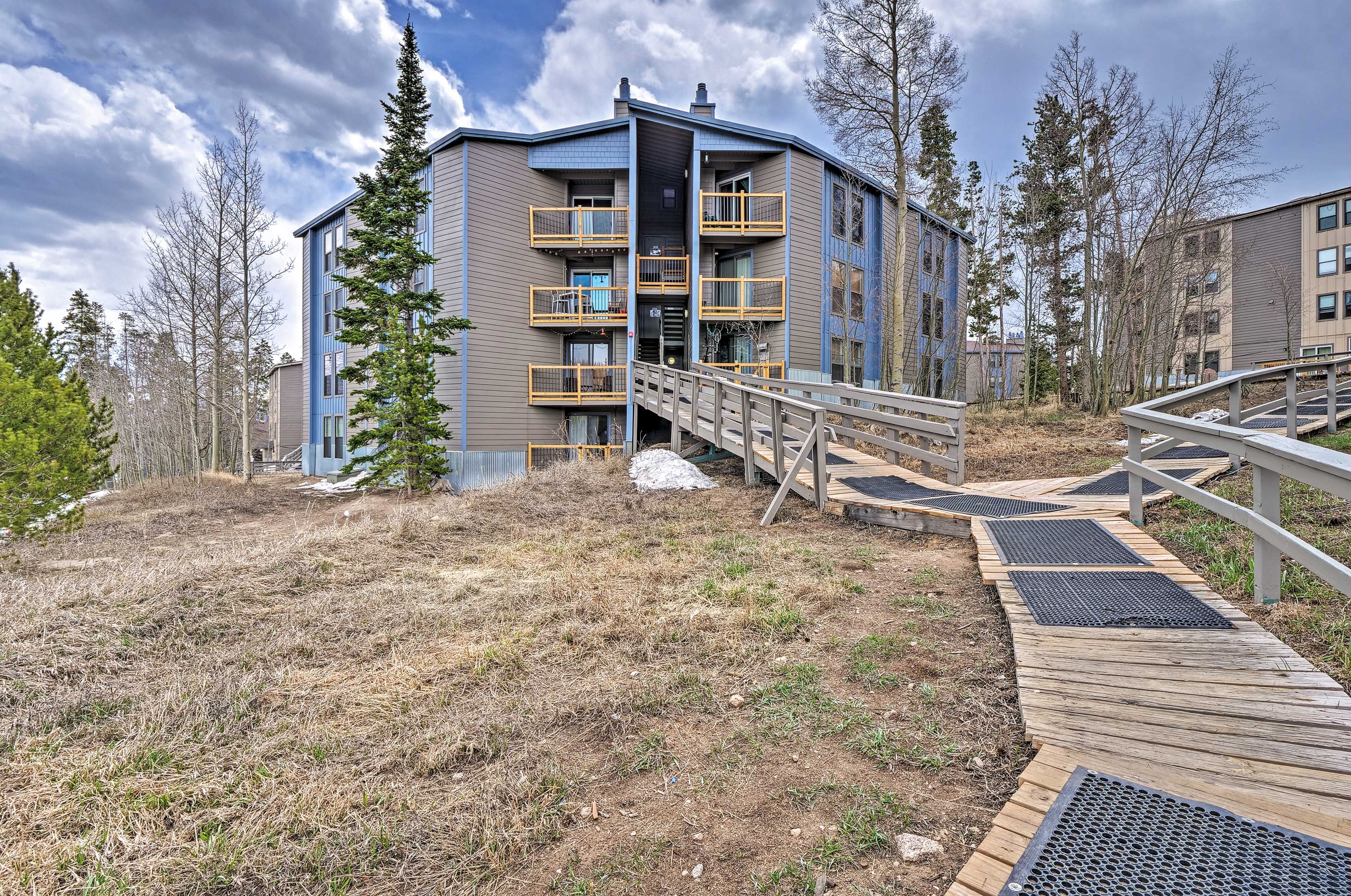 Treehouse Condominiums