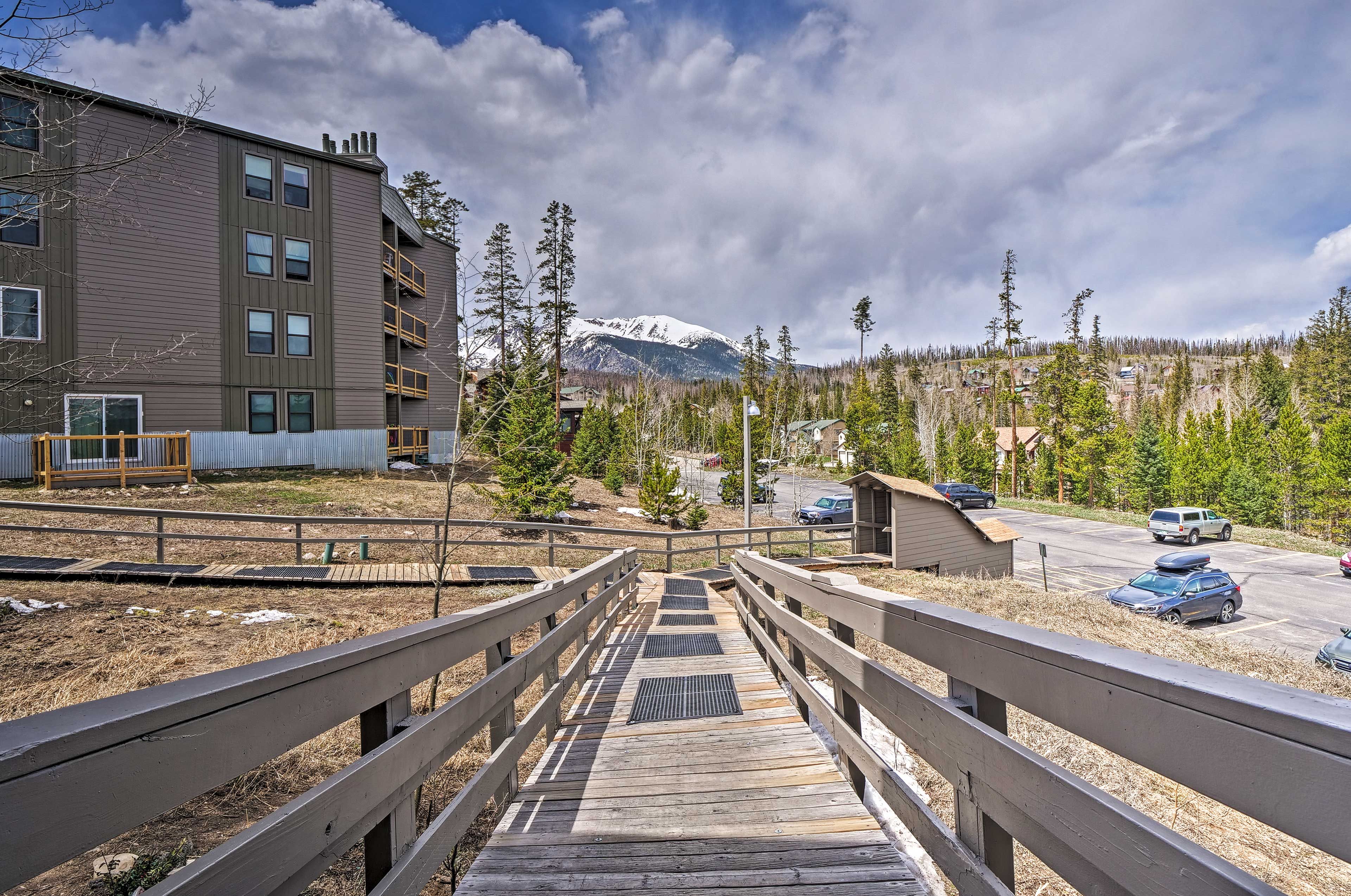 Treehouse Condominiums