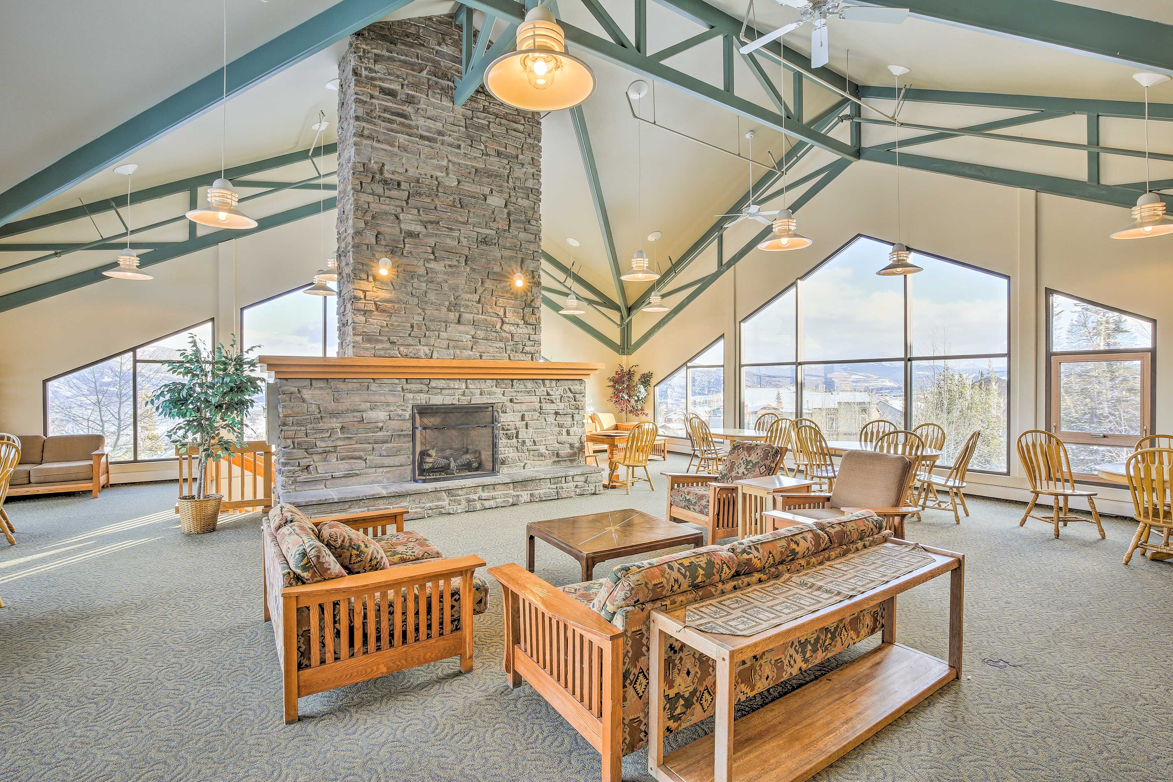 Community Amenities | Lounge Area