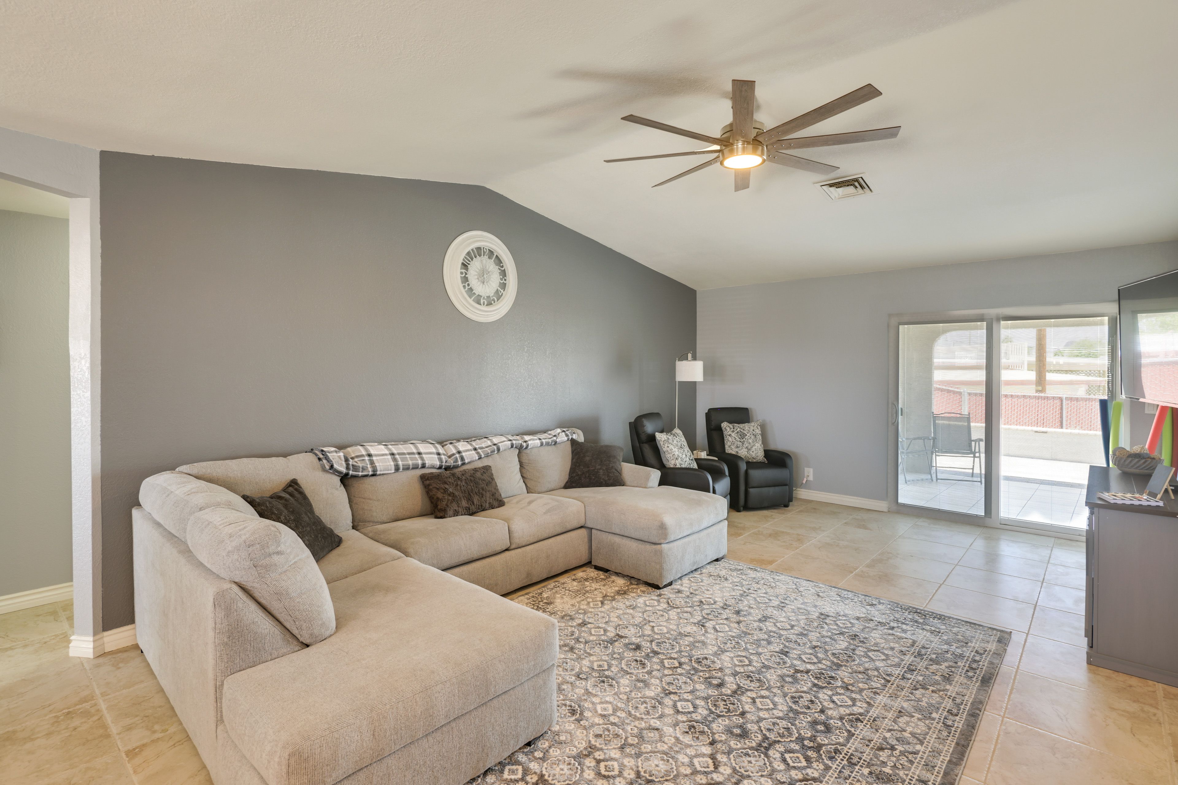 Living Room | Air Conditioning | Central Heating | Free WiFi