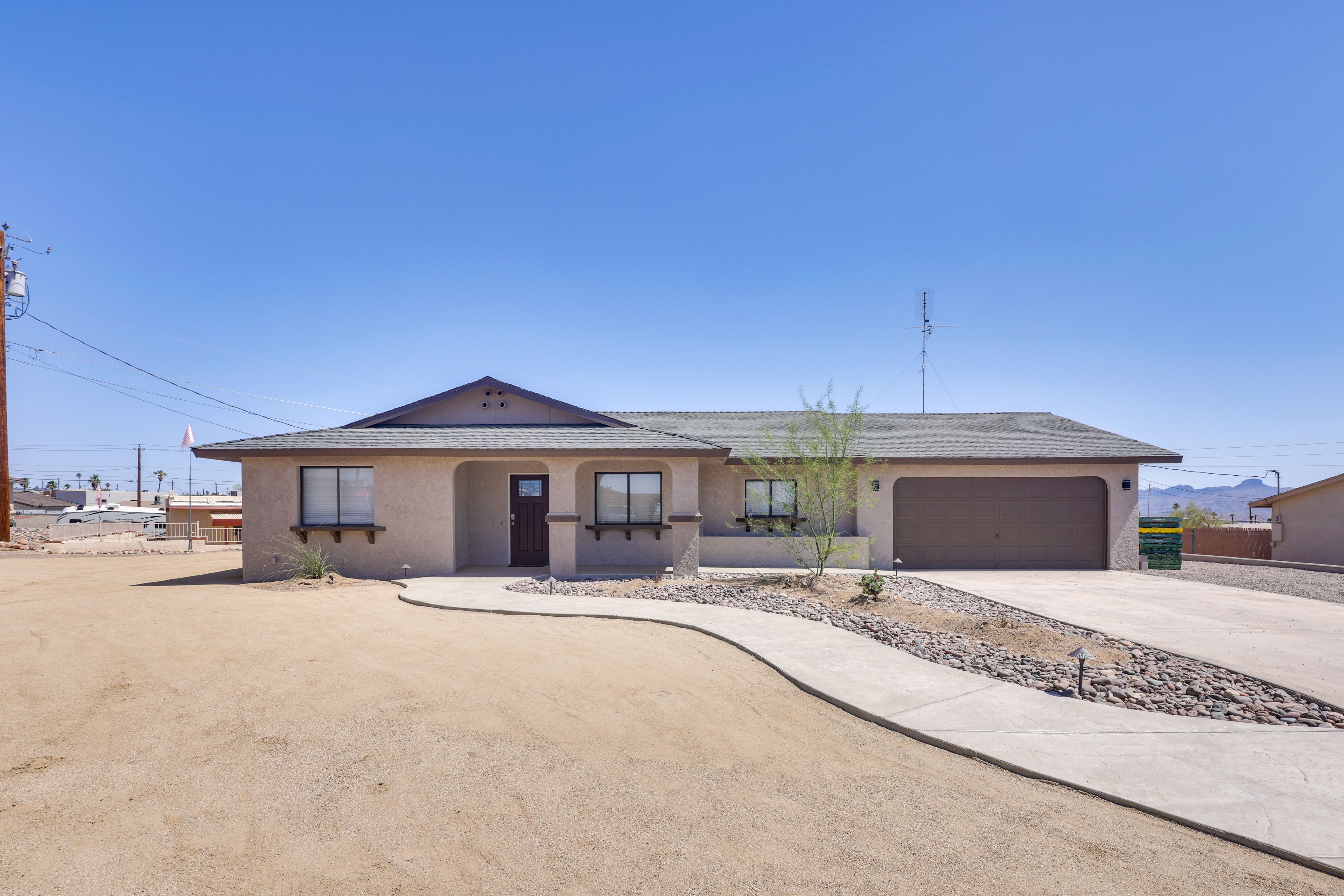 Driveway Parking (4 Vehicles) | Boat Trailer Parking