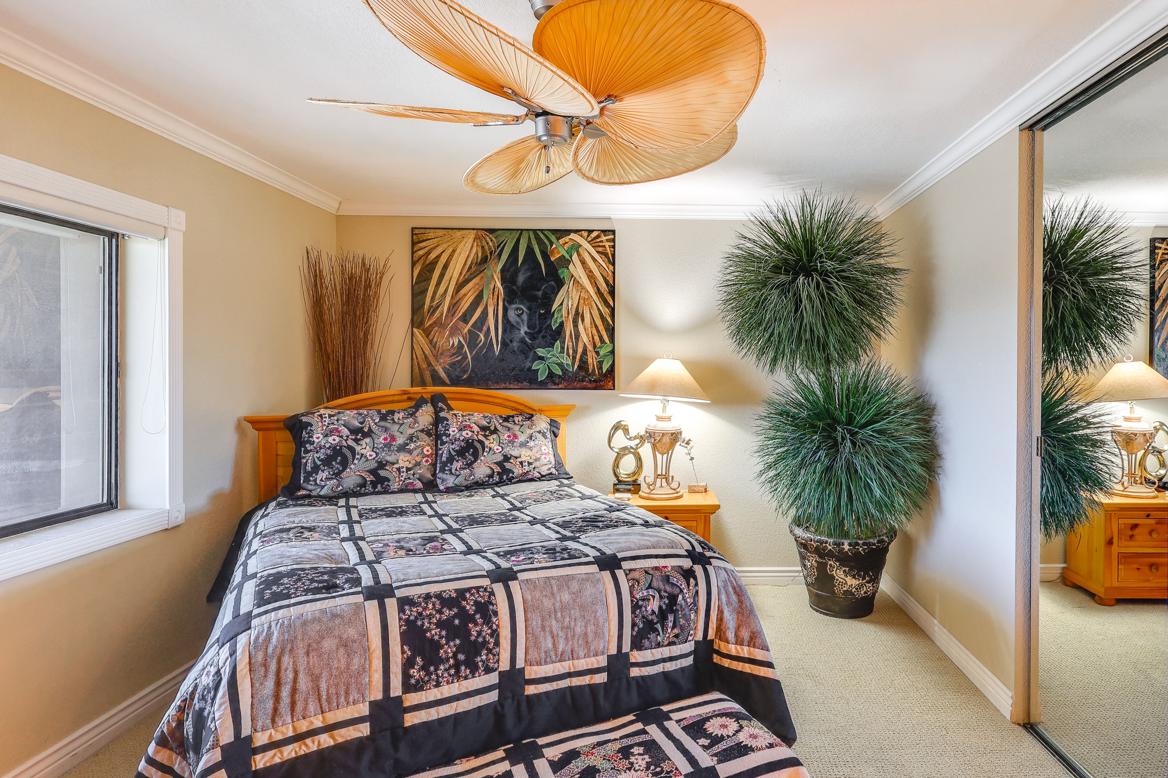 Bedroom 2 | Queen Bed