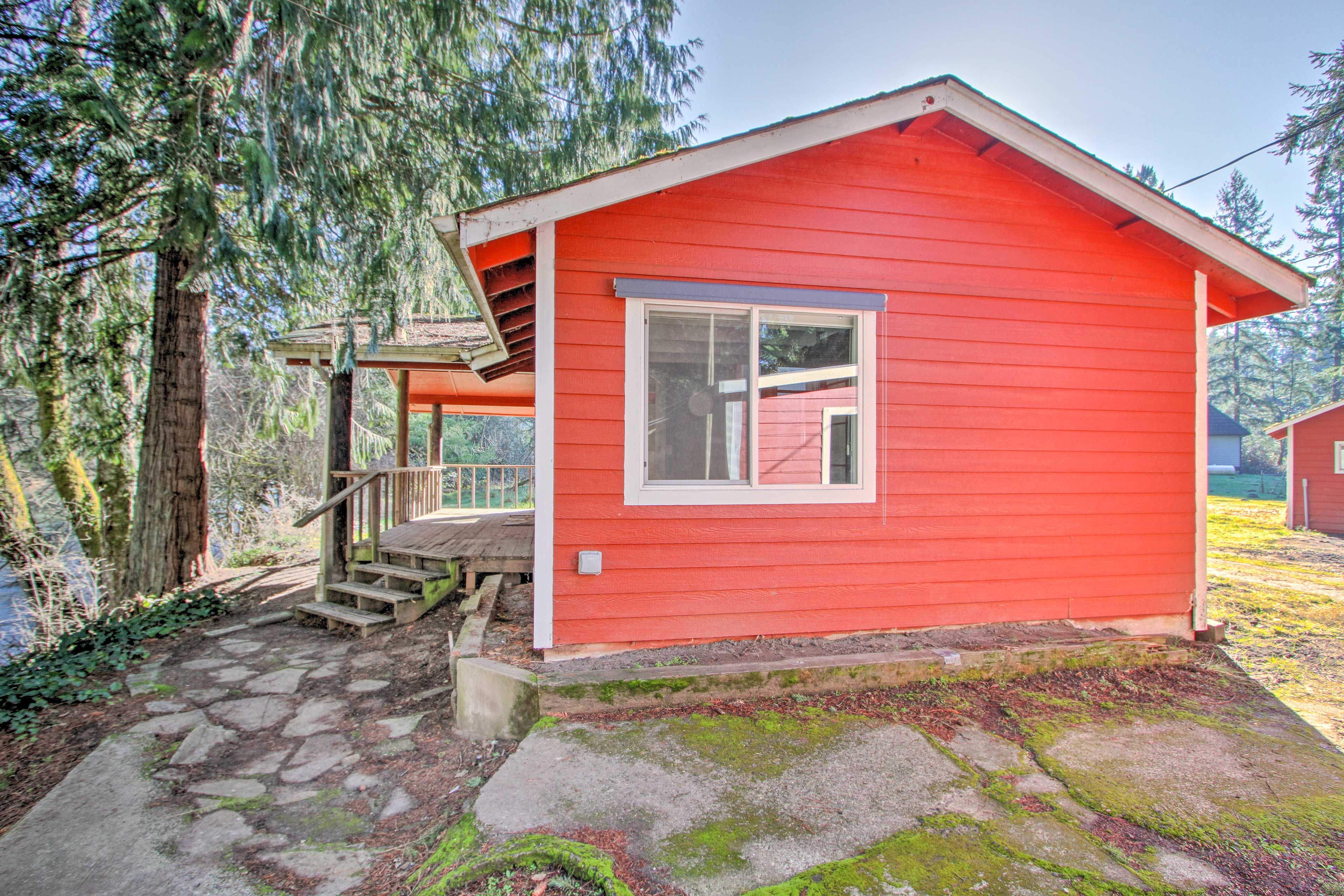 Cabin Exterior | Stairs Required