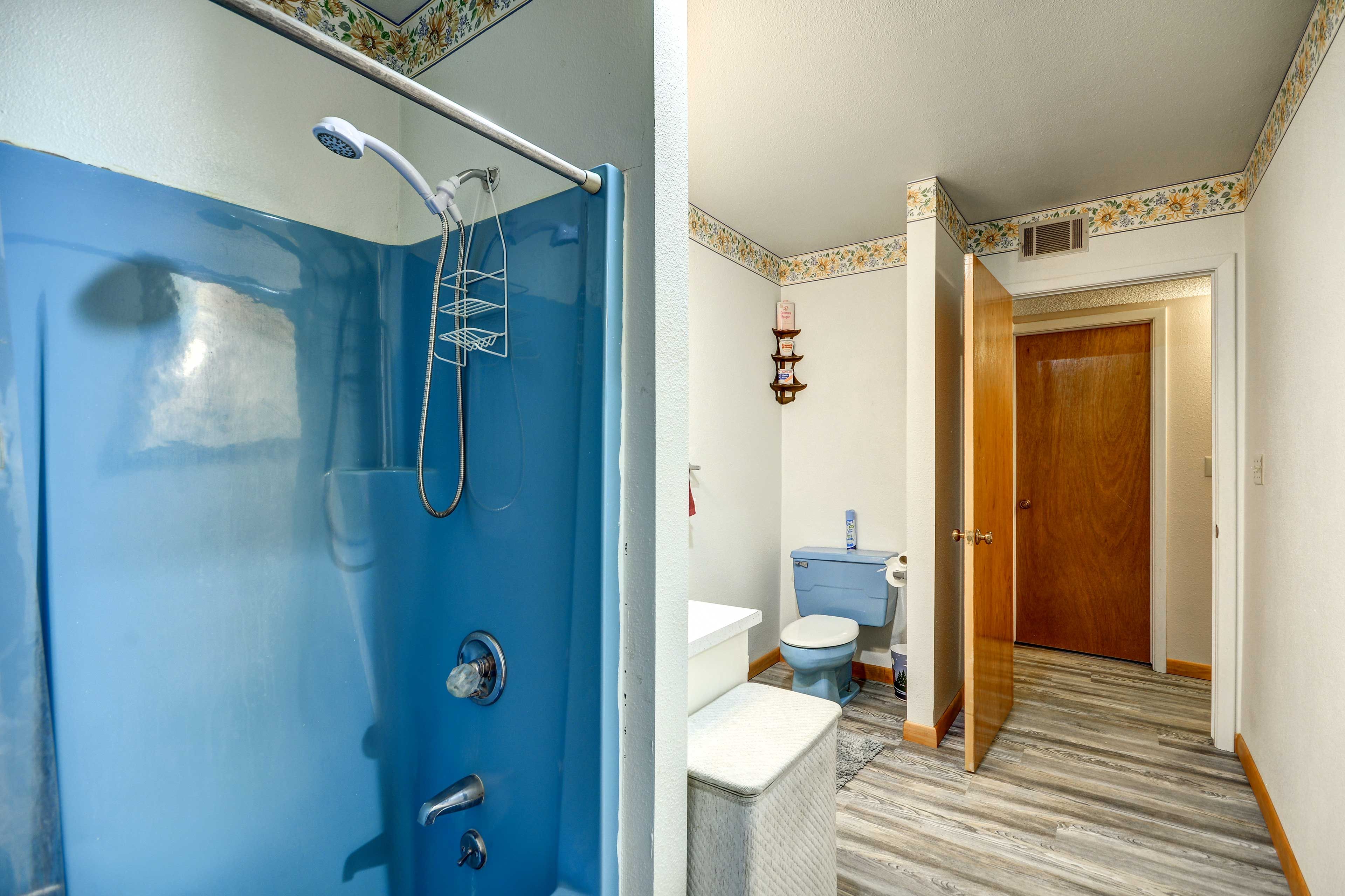 Full Bathroom