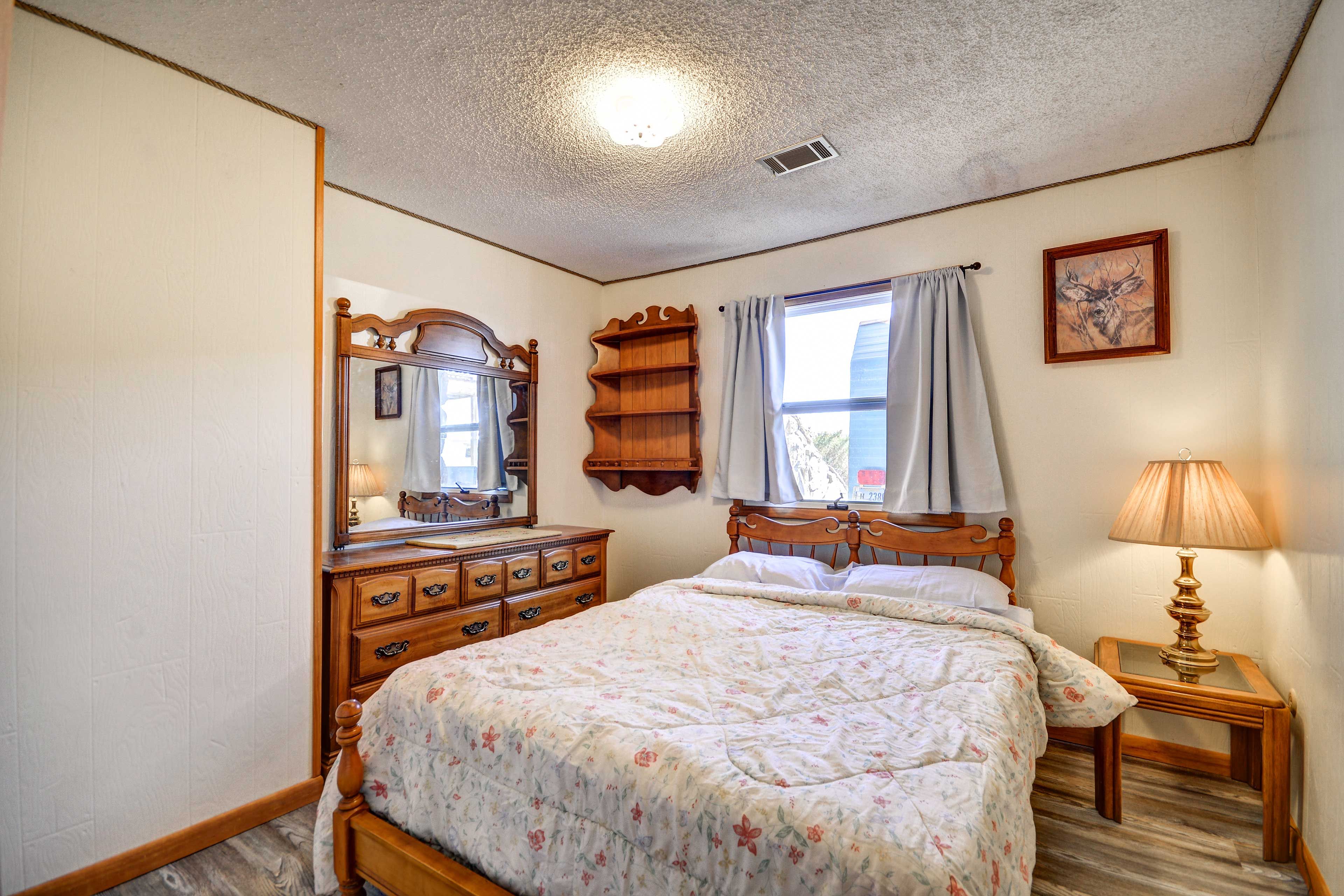Bedroom 1 | Queen Bed | Linens Provided