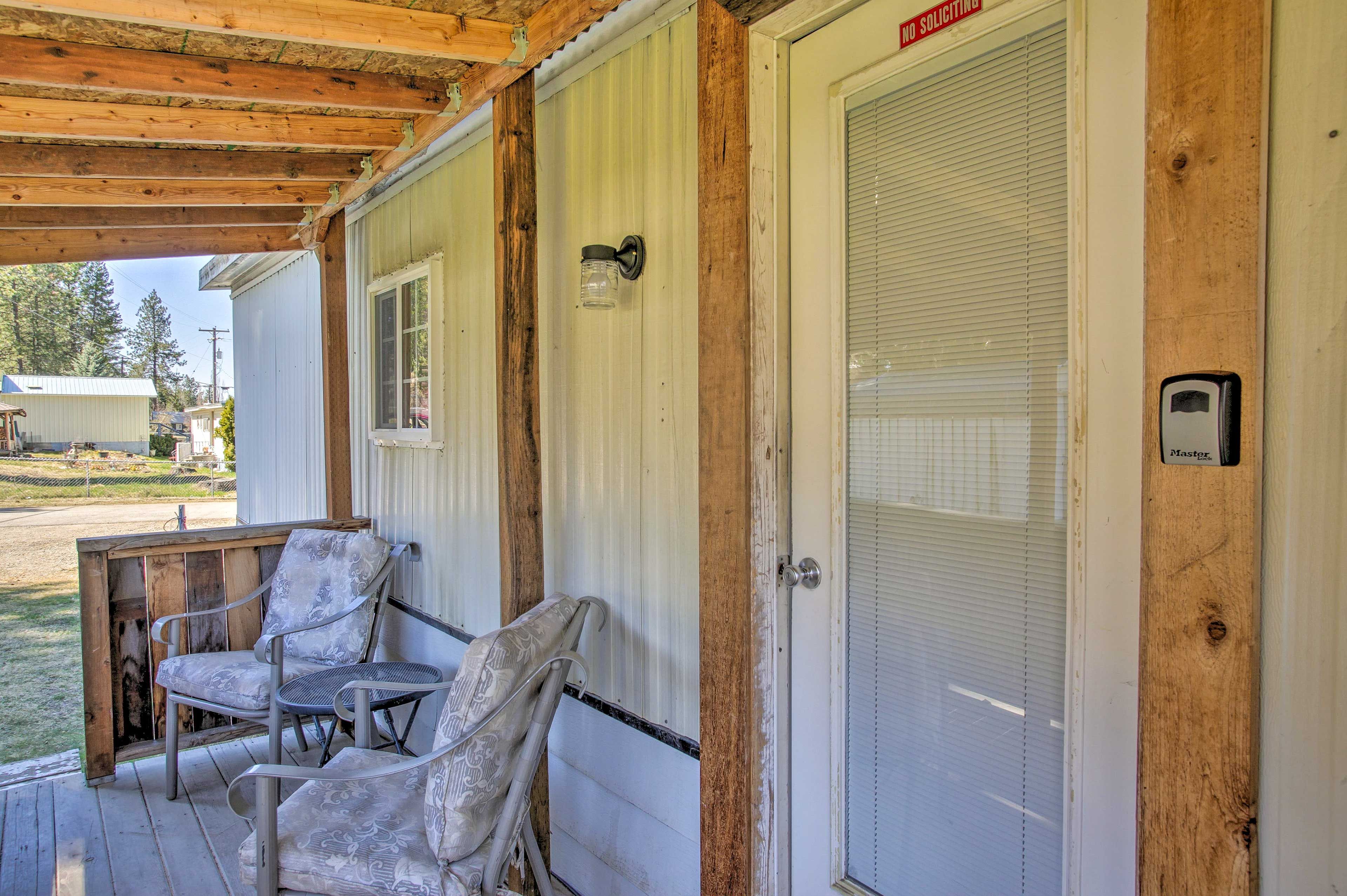 Home Entryway | Porch | Gas Grill