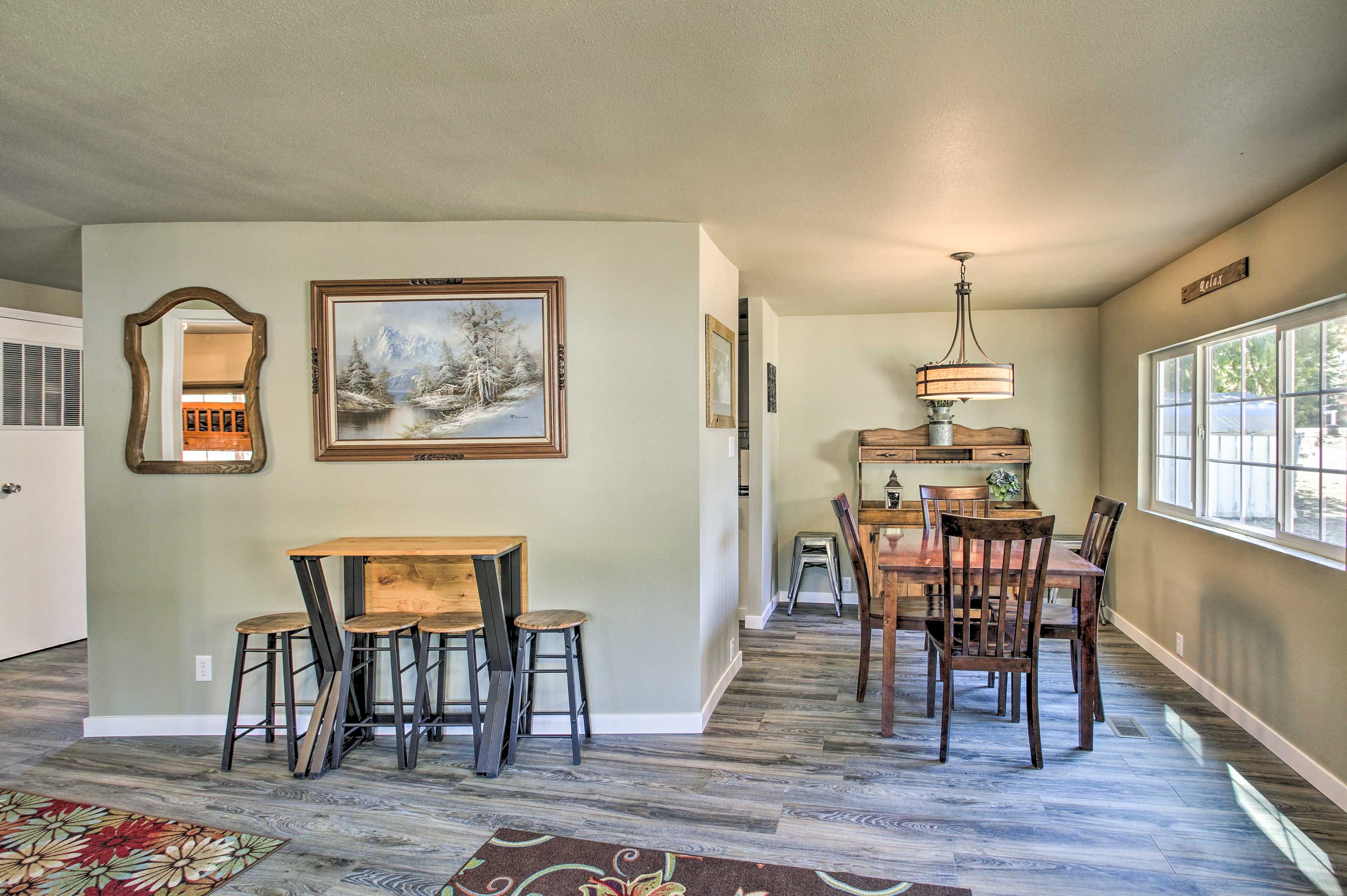 Living Room | Dining Areas