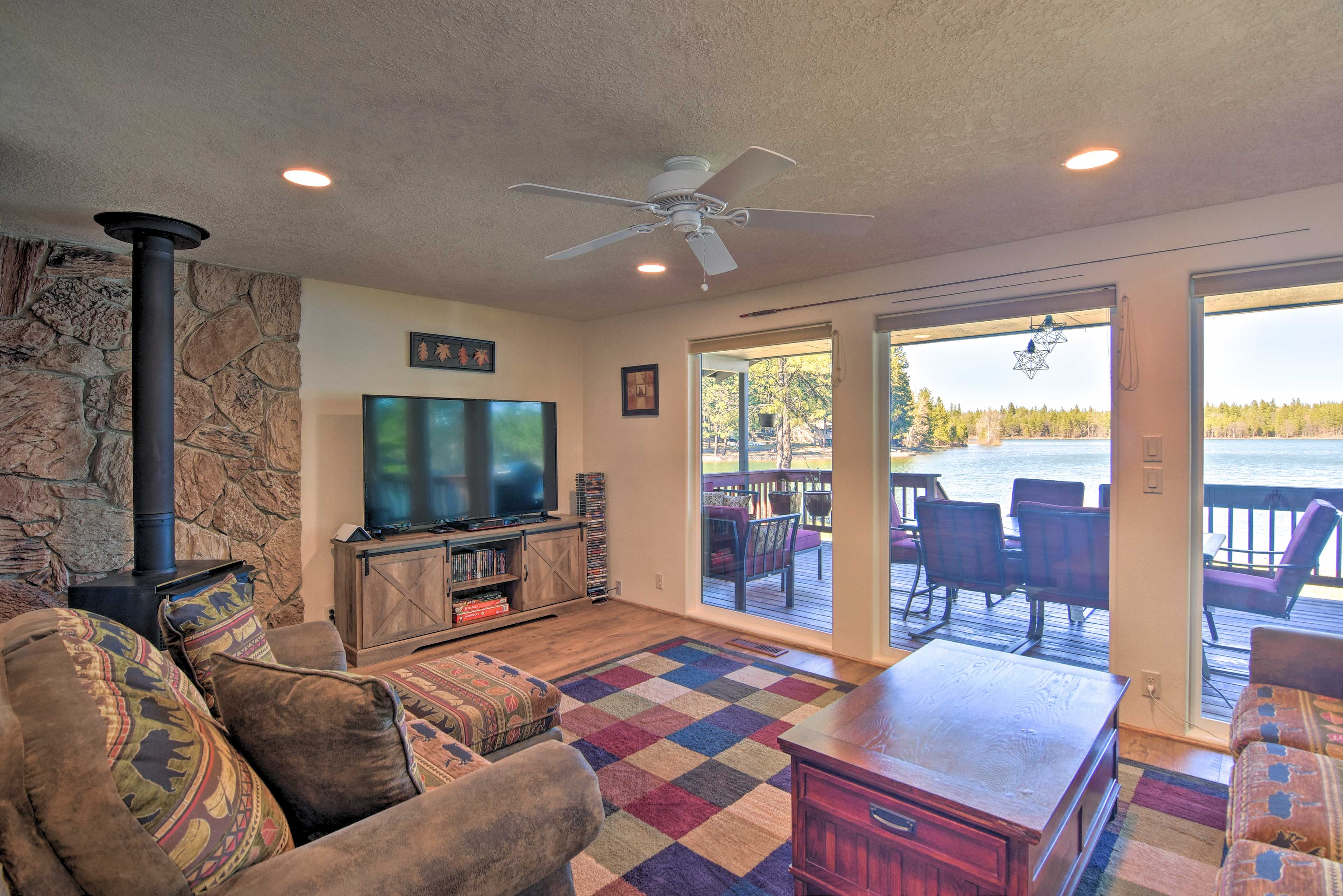 Living Room | Air Conditioning | Central Heating