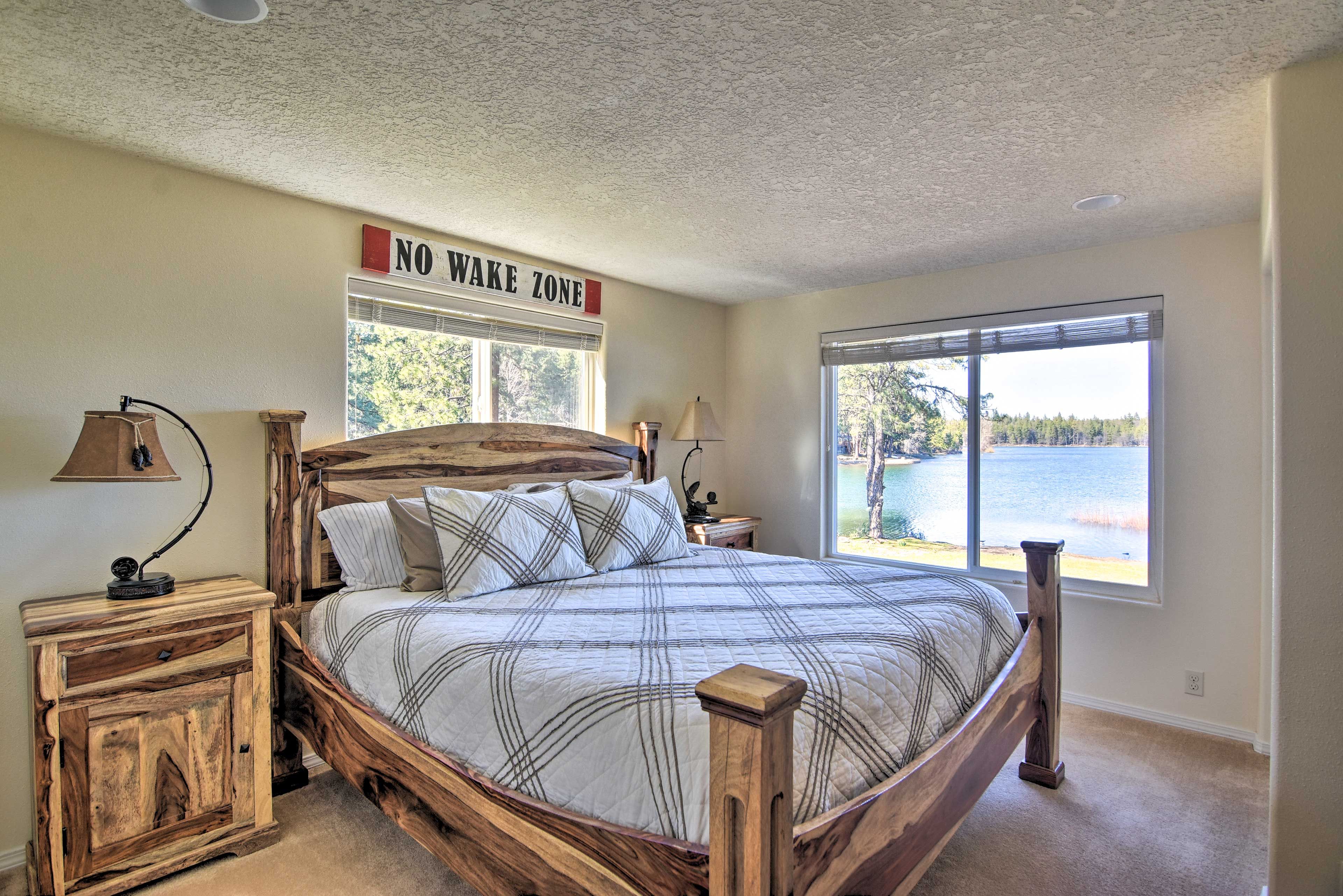 Bedroom 1 | King Bed