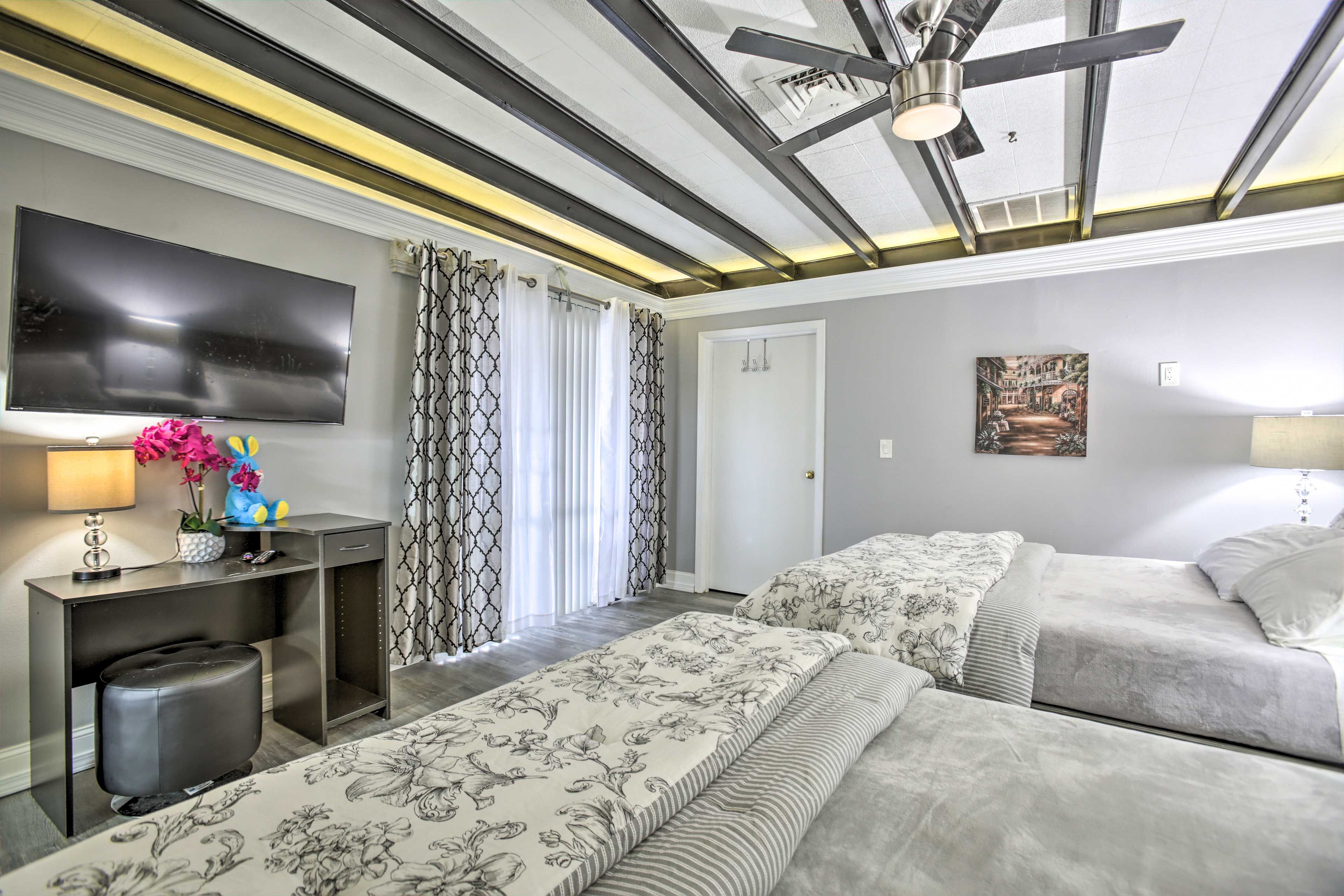 Bedroom 2 | Smart TV | Laptop-Friendly Workspace
