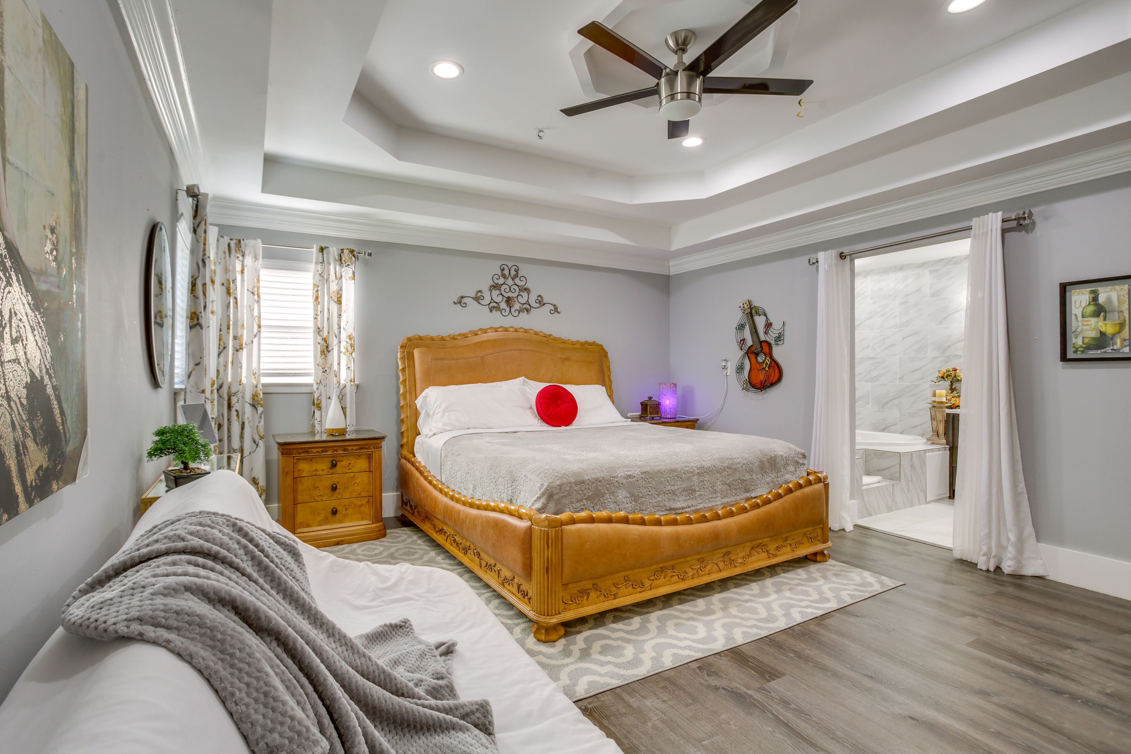 Bedroom 1 | En-Suite Bathroom
