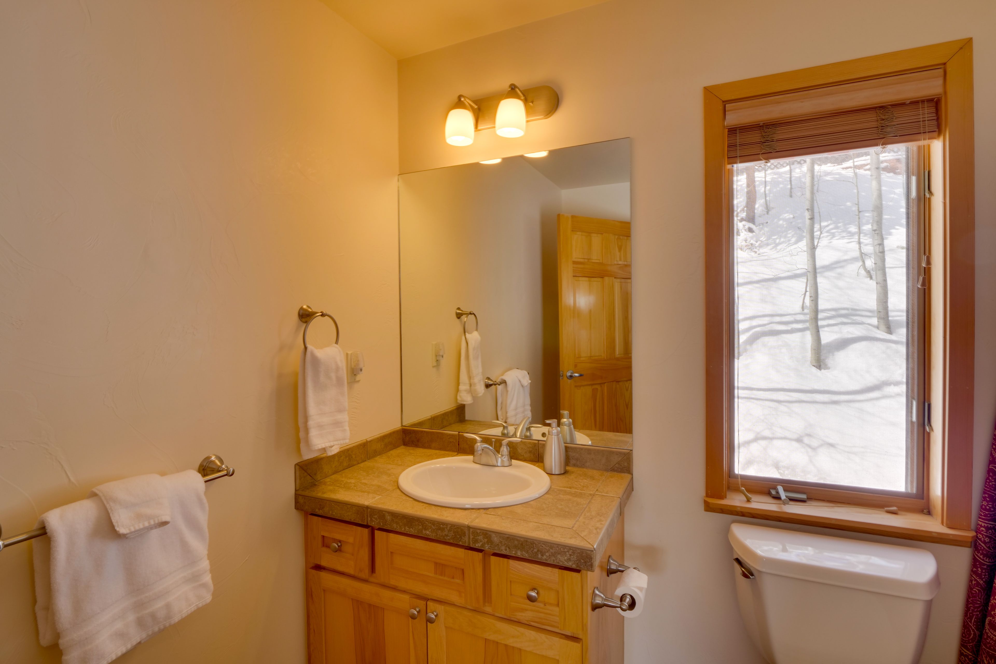 Full Bathroom | 1st Floor