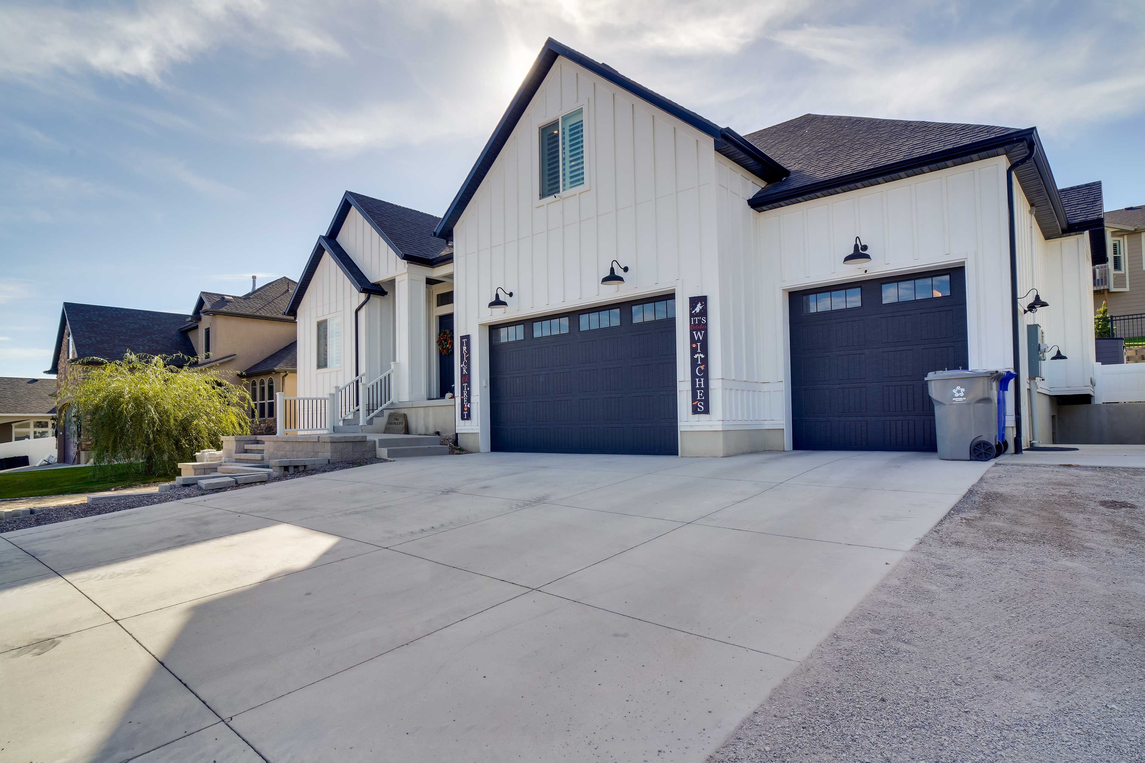 Front Entrance | Stairs Required