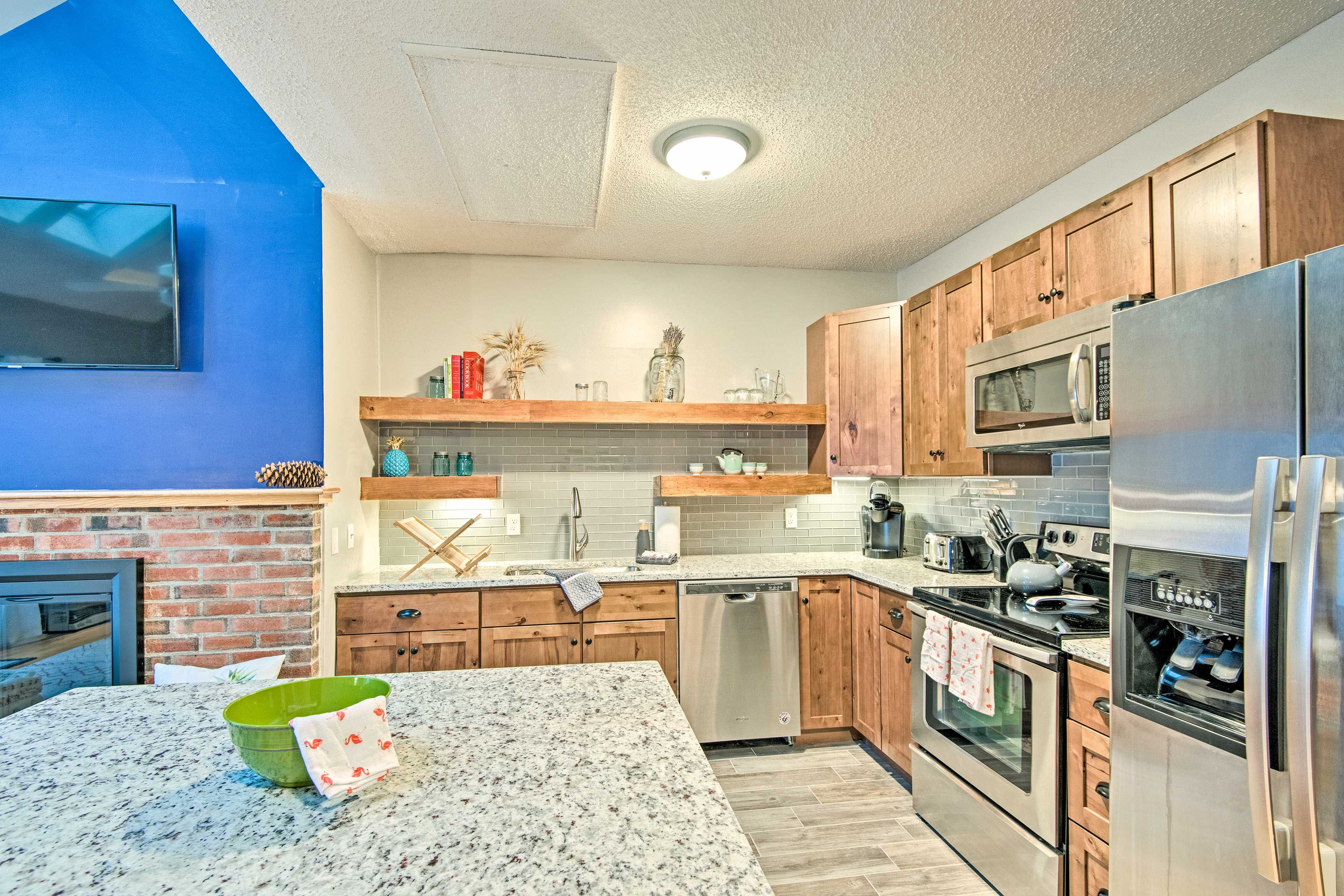 Kitchen | Dishware/Flatware