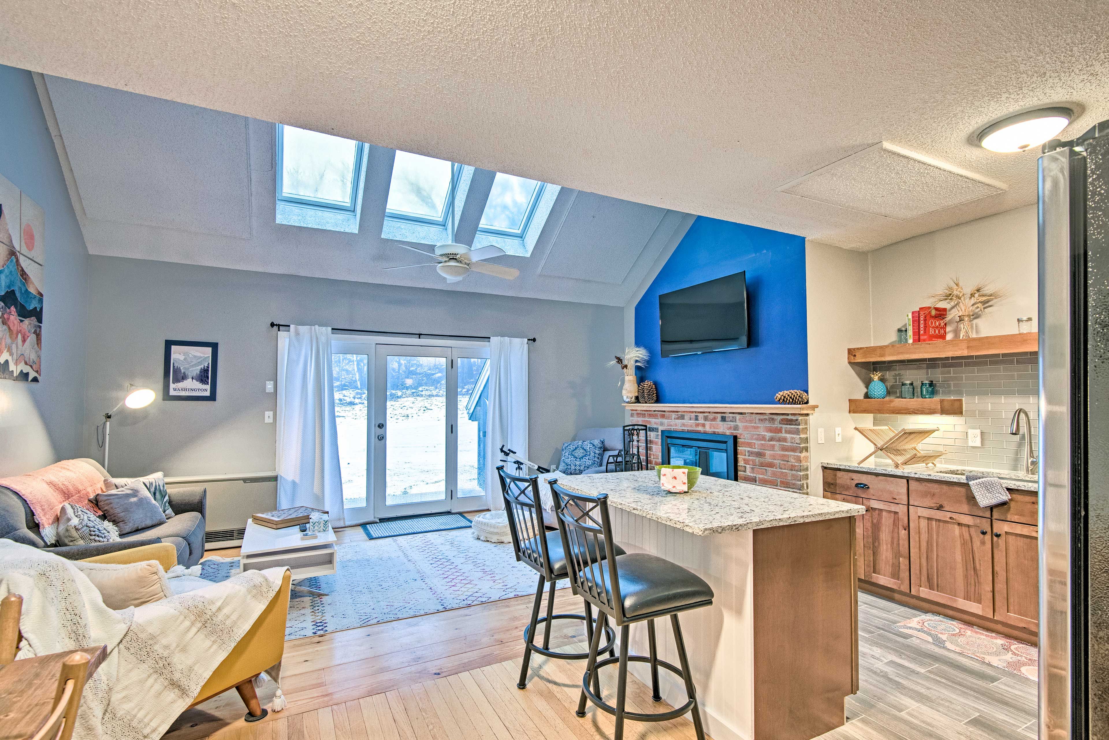 Plymouth Vacation Rental | 2BR | 2.5BA | 1,420 Sq Ft | Stairs Required to Enter